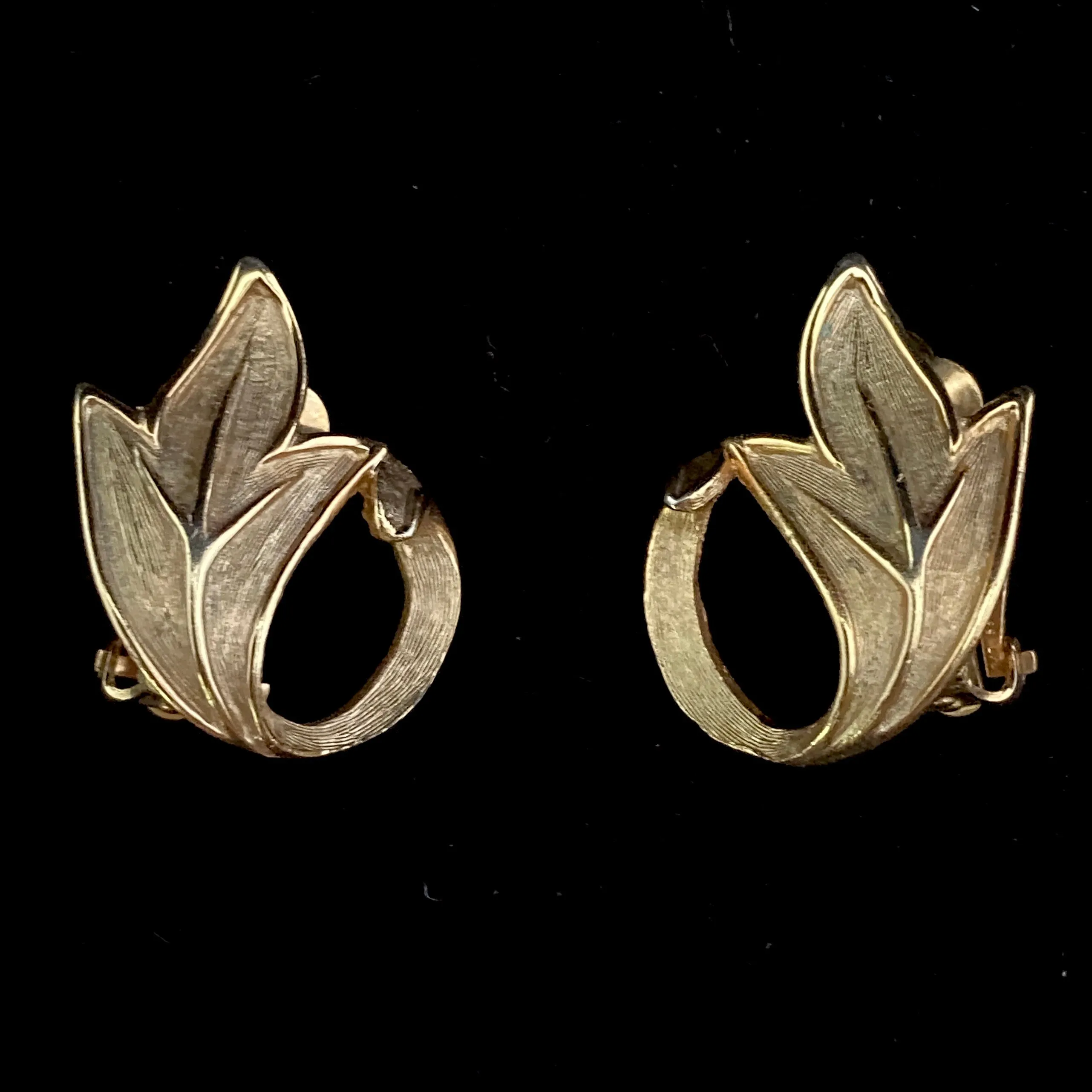 1960s Pastelli Gold Abstract Leaf Earrings