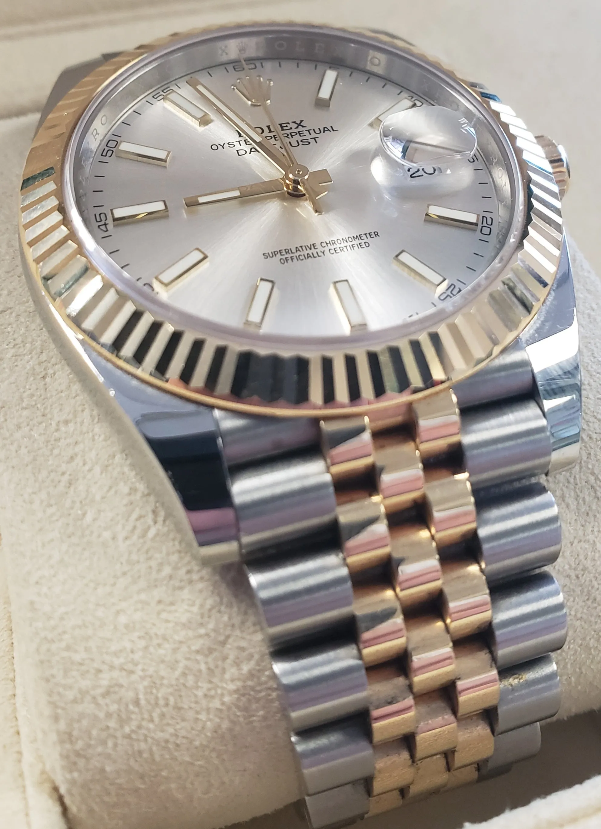 2017 UNPOLISHED Rolex DateJust 41 II 126333 Silver Two-Tone 41mm Jubilee Watch