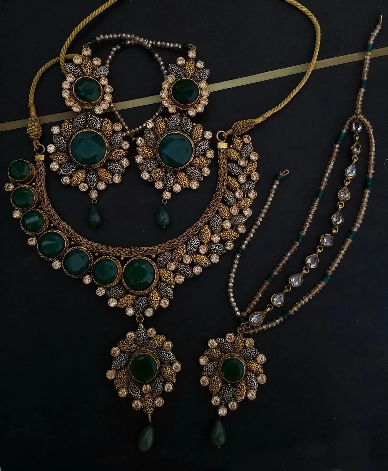 Antique Necklace Set with Green Stones #J4202