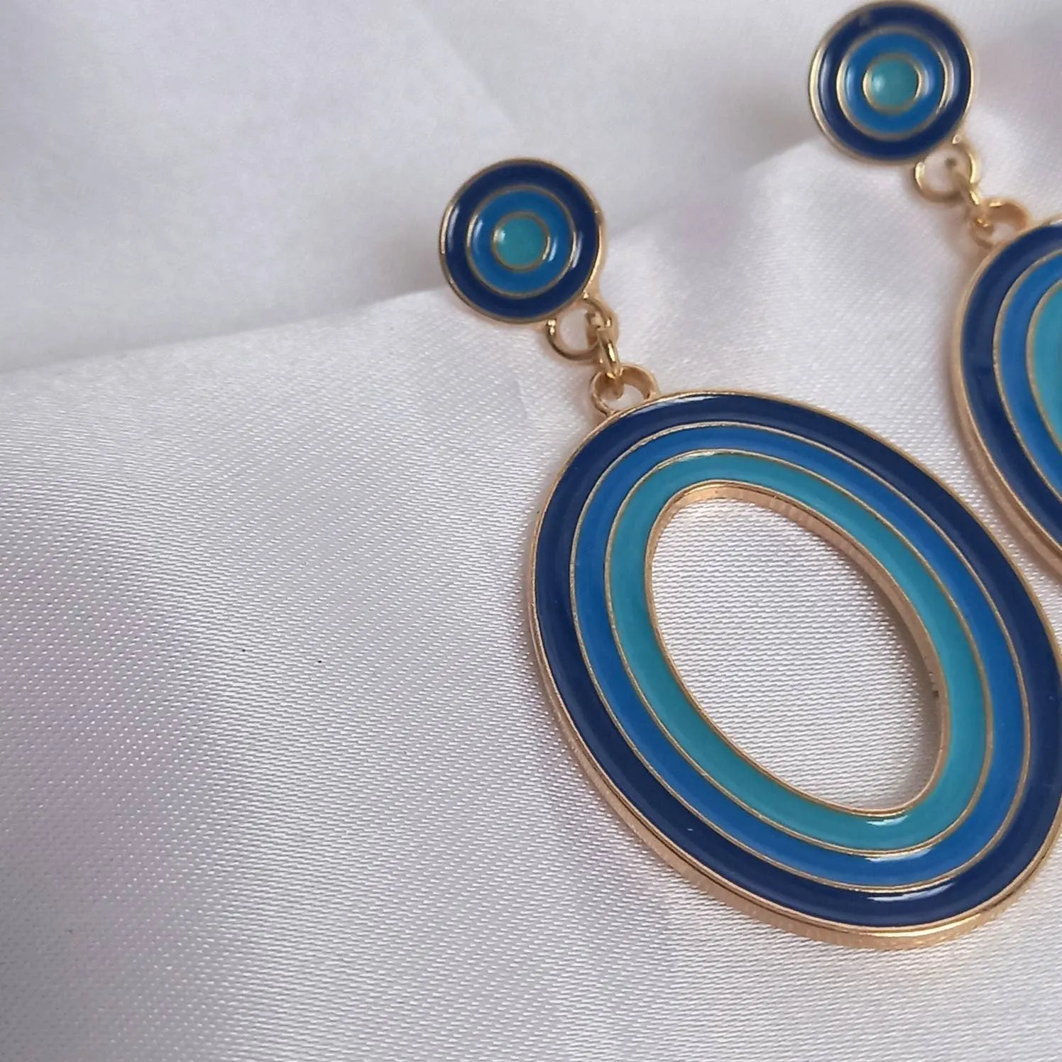 Blue & Gold Retro Drop Earrings - Oval Earrings,Blue Earrings In The UK,Gold Earrings,Blue Jewellery In The UK,Oval Jewellery,Round Earrings