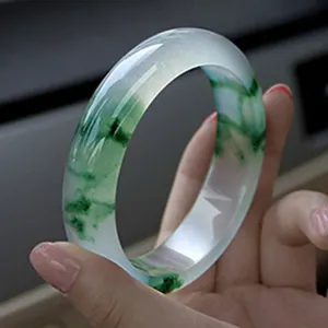 Bracelet effet émeraude en résine pour femmes