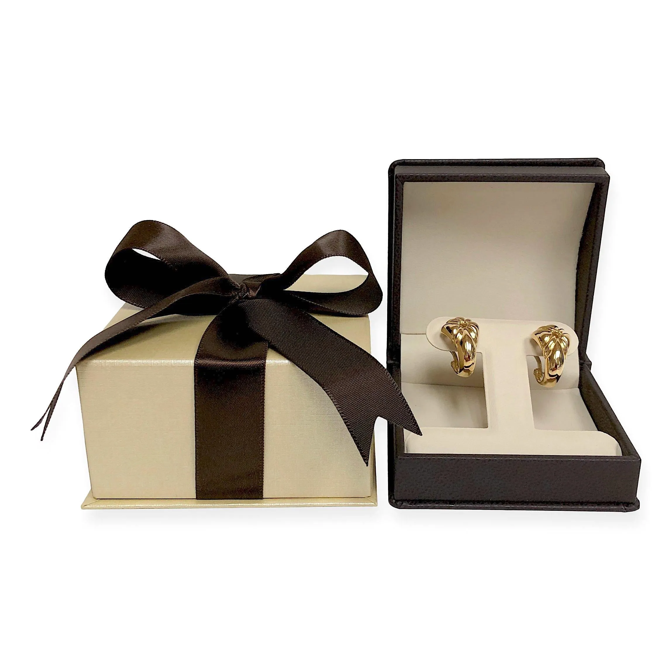 Chaumet Paris 18K Yellow Quilted Gold Clip Earrings