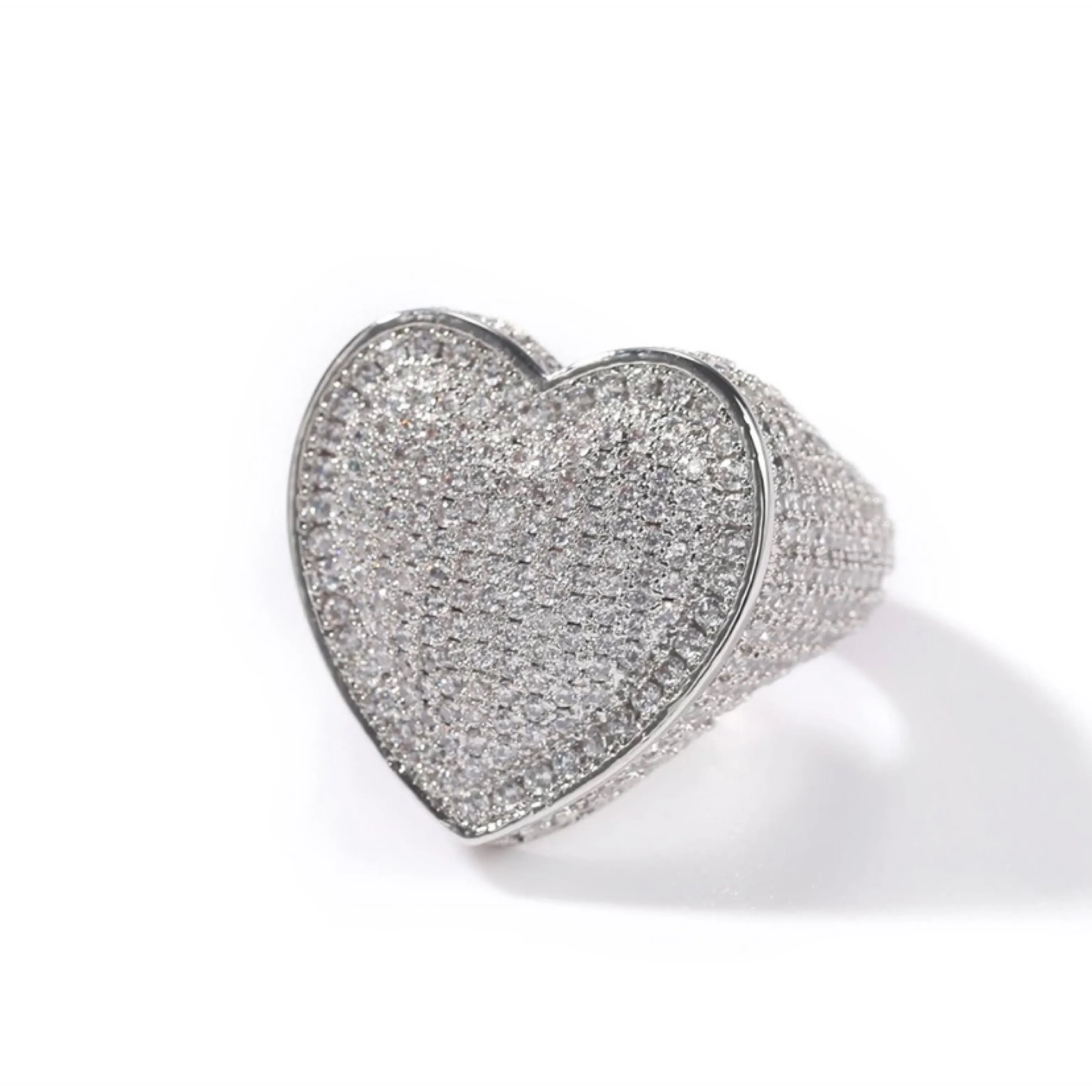 CHUNKY HEART RING