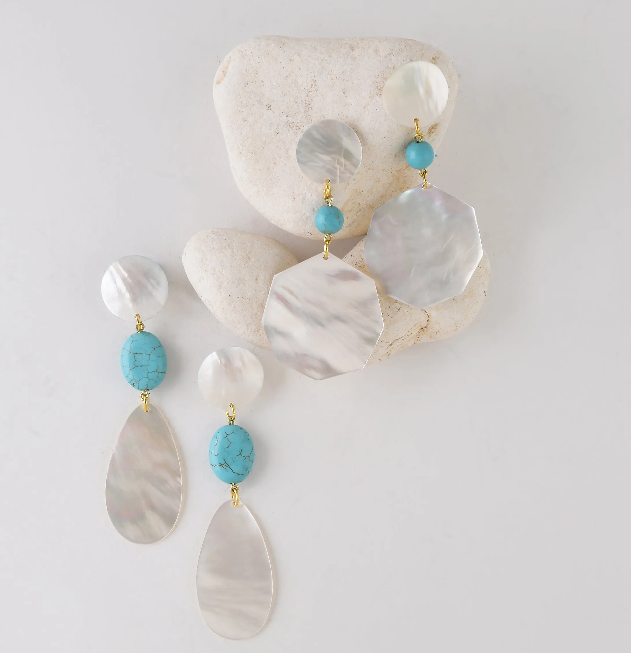 DOUBLE DROP MOTHER OF PEARL AND  BEAD ACCENT EARRINGS. WHITE/BLUE
