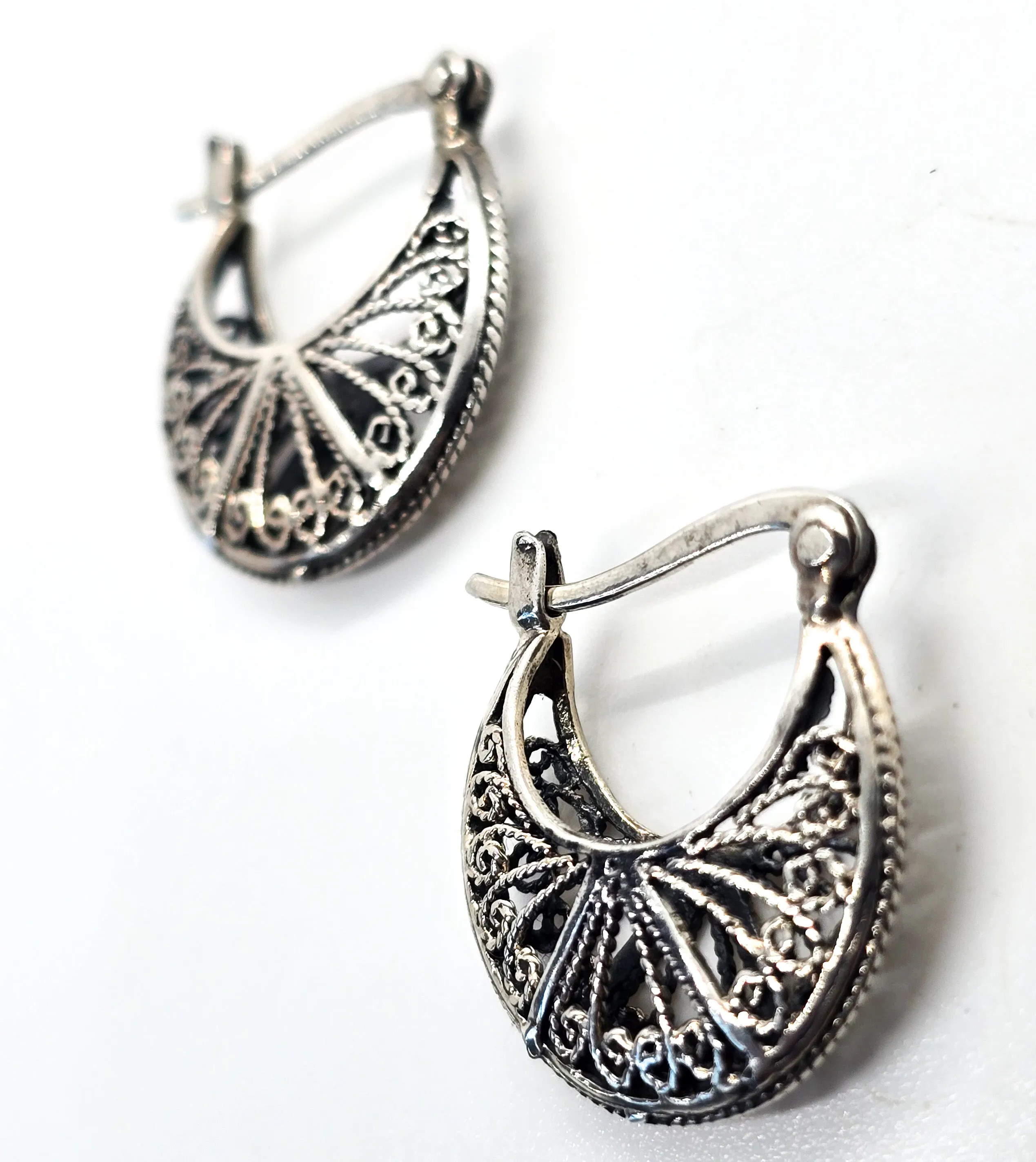 Filigree sterling silver lever back Signed TH vintage tribal bali hoop earrings