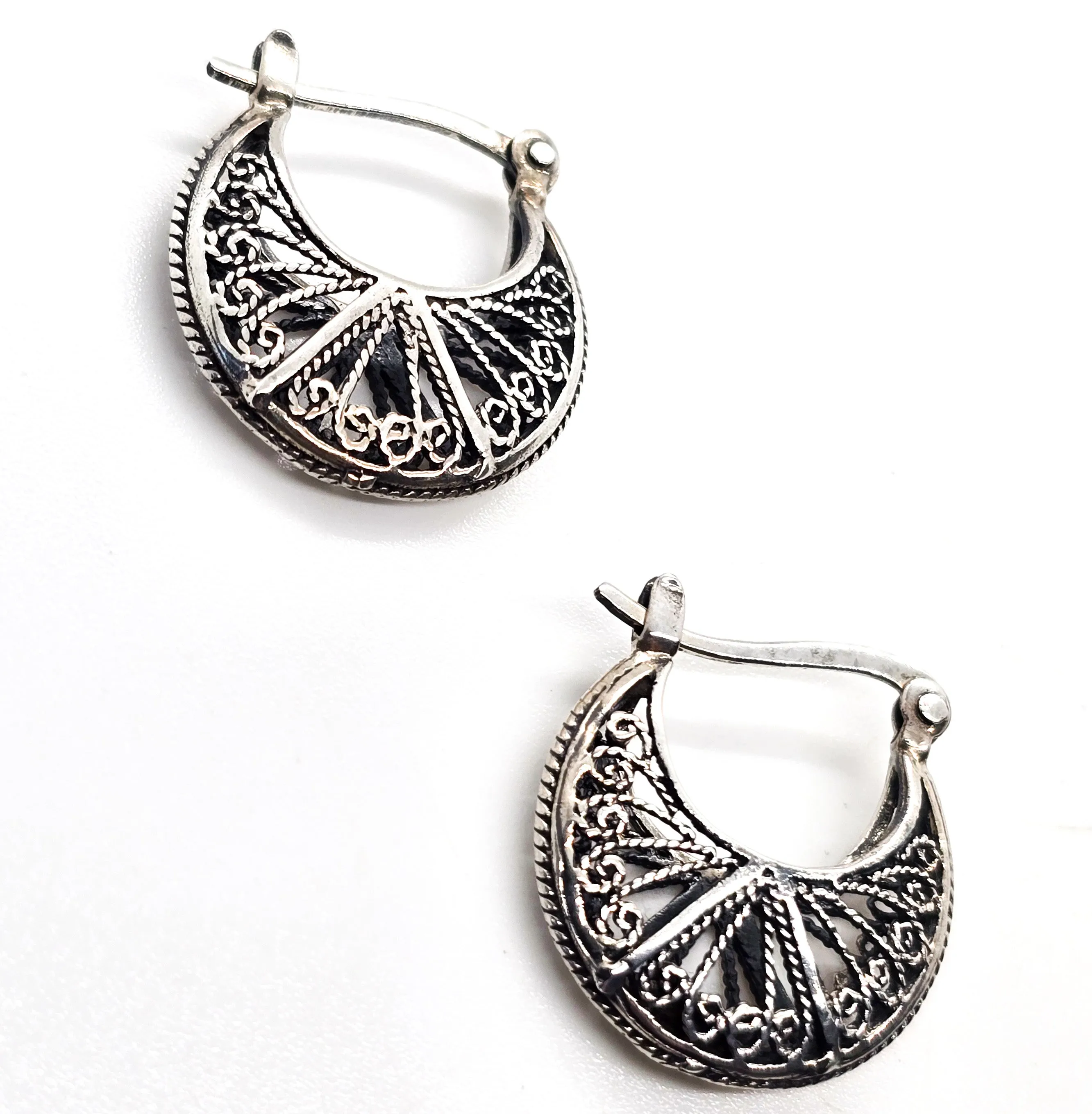 Filigree sterling silver lever back Signed TH vintage tribal bali hoop earrings