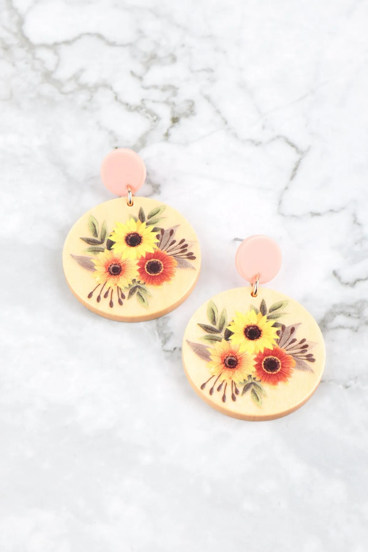 FLOWER PRINT RETRO WOOD POST DANGLE EARRINGS