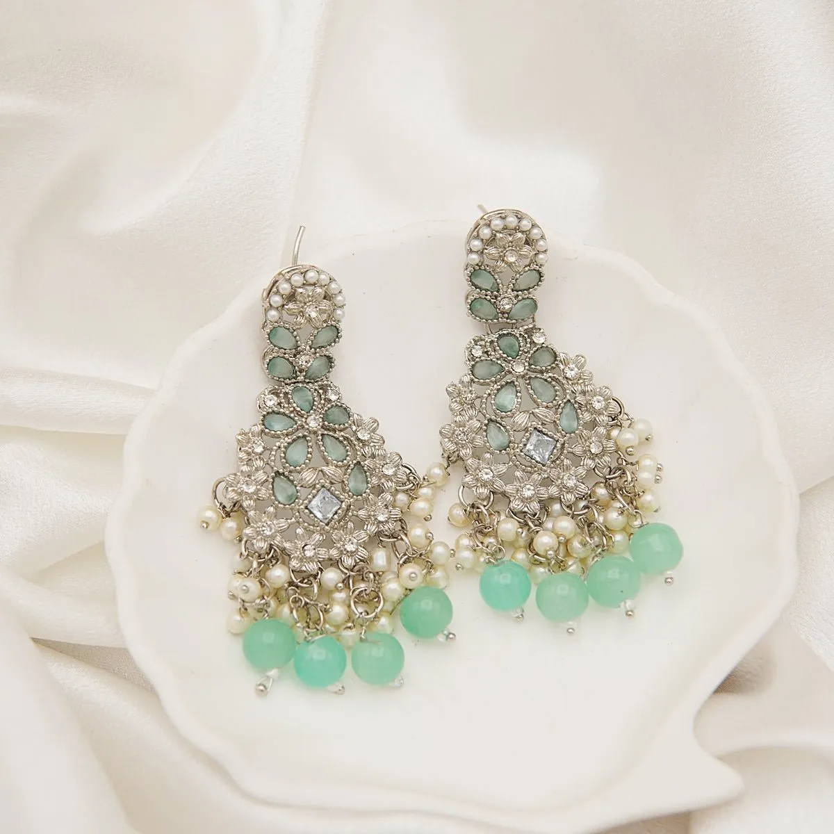 Glamouring Latkan Earrings