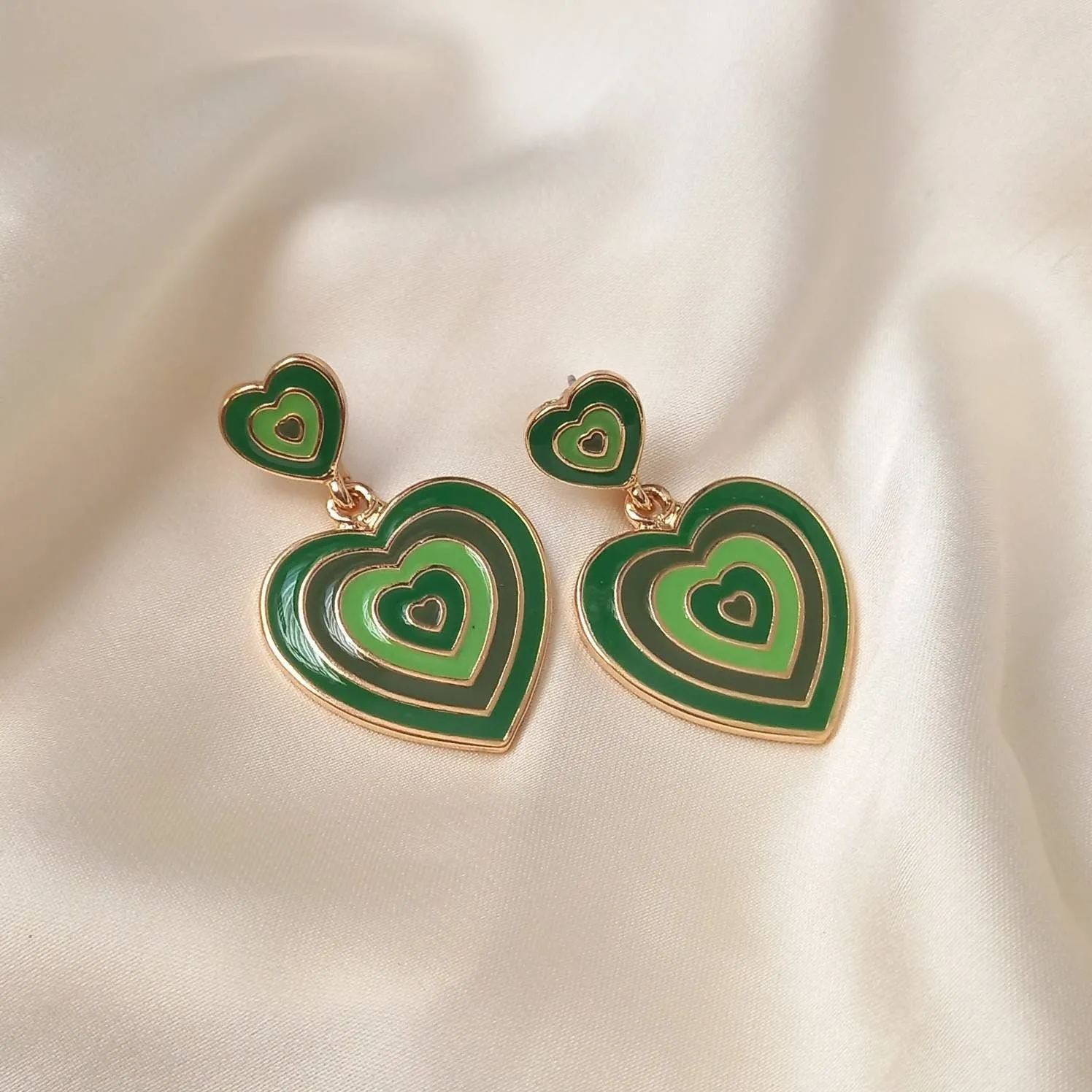 Green & Gold Retro Heart Drop Earrings -  70's Style Earrings, Vintage Style, Hanging Jewellery,Accessories,Green Jewellery,Gold Earrings