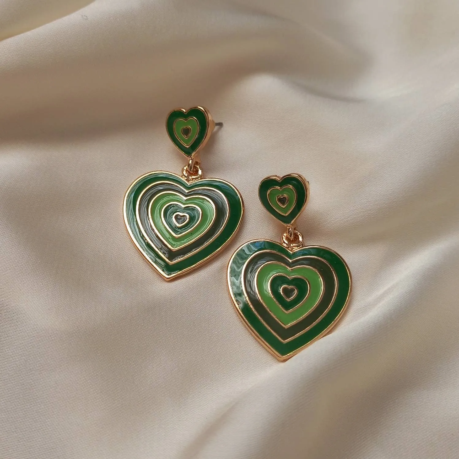 Green & Gold Retro Heart Drop Earrings -  70's Style Earrings, Vintage Style, Hanging Jewellery,Accessories,Green Jewellery,Gold Earrings