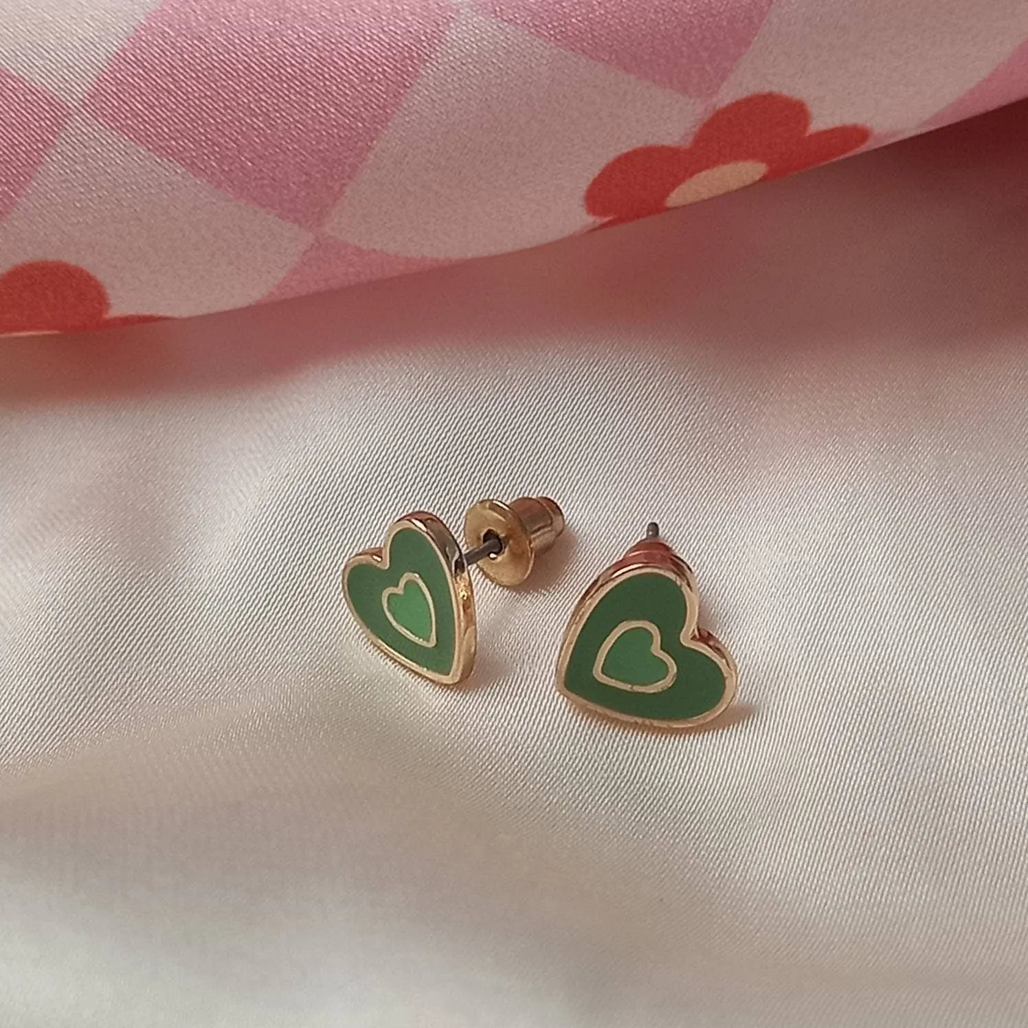 Green & Gold Retro Heart Stud Earrings -  Green Heart Earrings, 70's Style Earrings, Vintage Style, Green Jewellery, Gold Earrings In The Uk