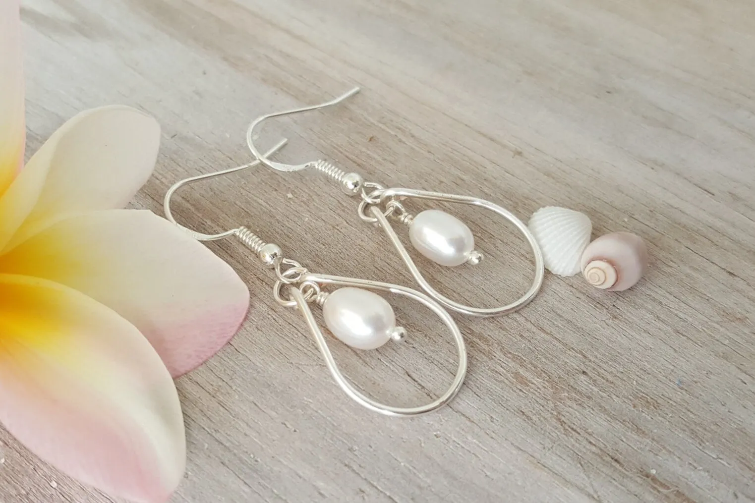 Hawaiian Jewelry For Women, Unique Wire Loop Natural Rice Pearl Earrings, Beach Jewelry Birthday Gift For Women (June Birthstone Jewelry)