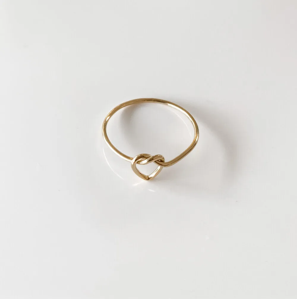 HEART KNOT RING