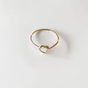 HEART KNOT RING