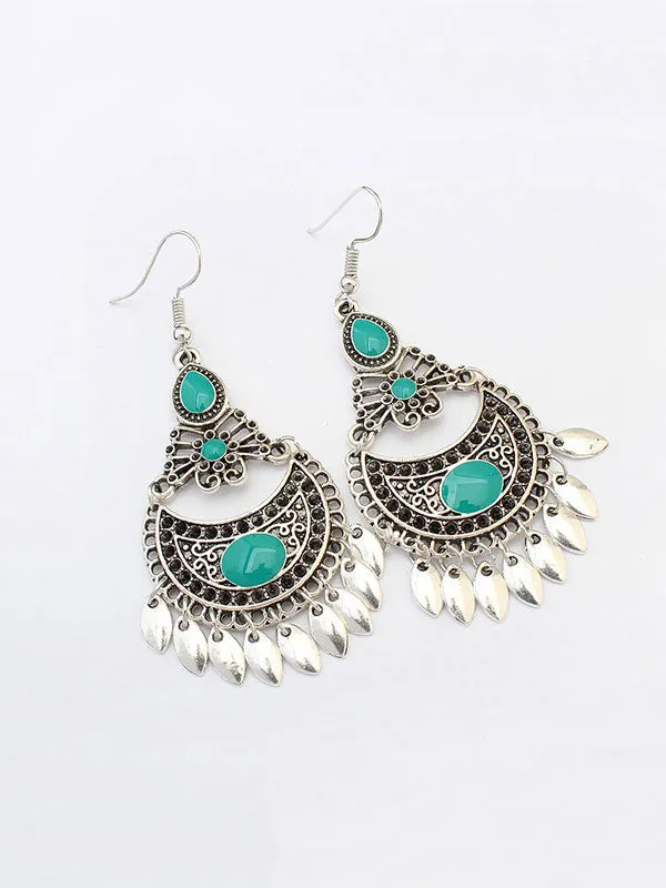 Hollow Crescent Retro Earrings