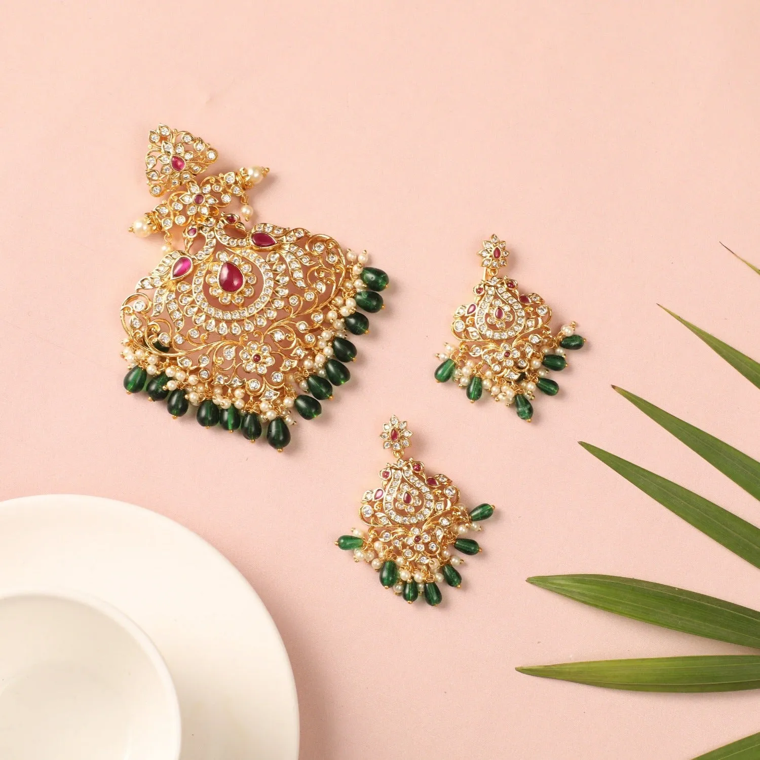 Kaustav Antique Pendant Set