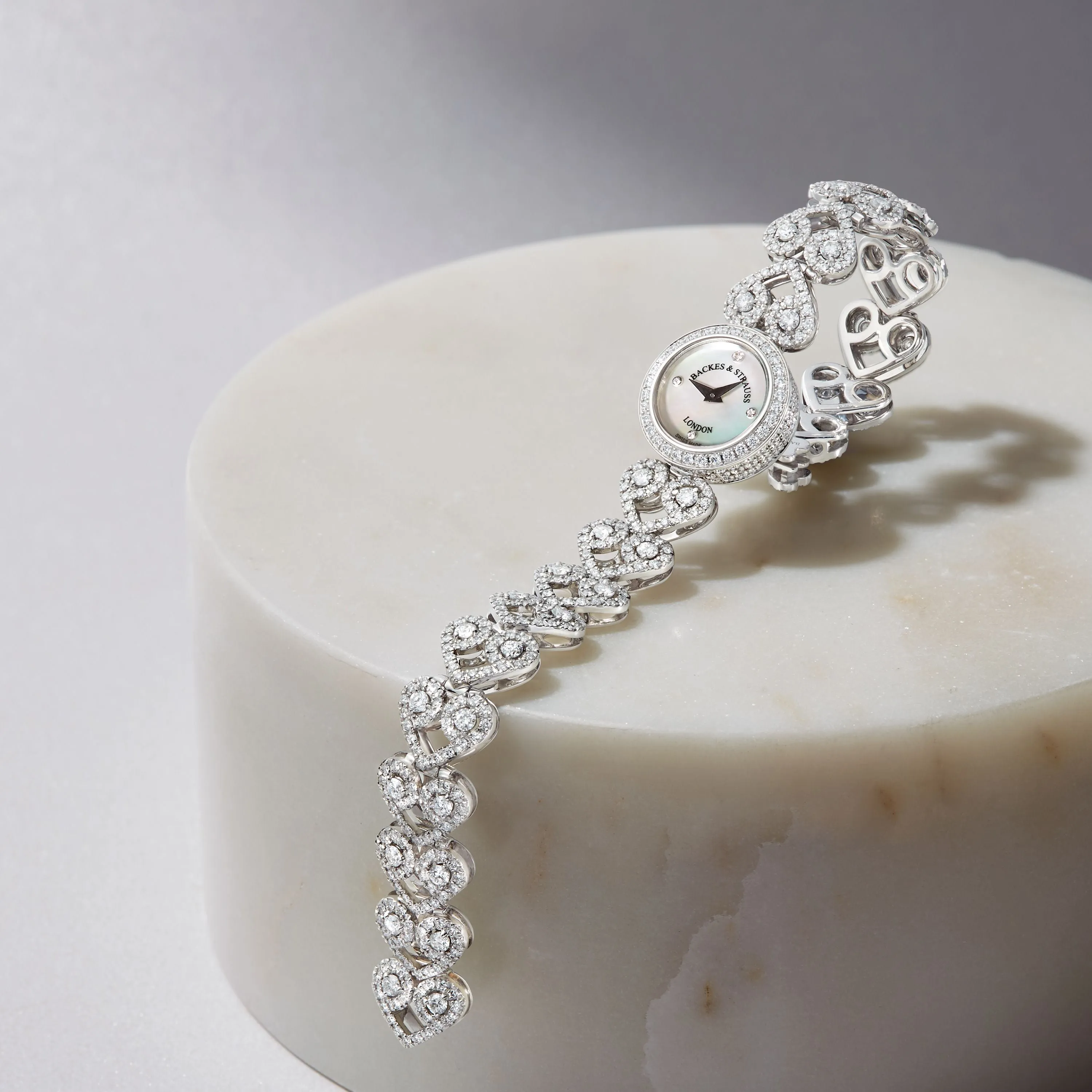 Lady Victoria Luxury Diamond Watch for Women - 18 mm White Gold - Backes & Strauss