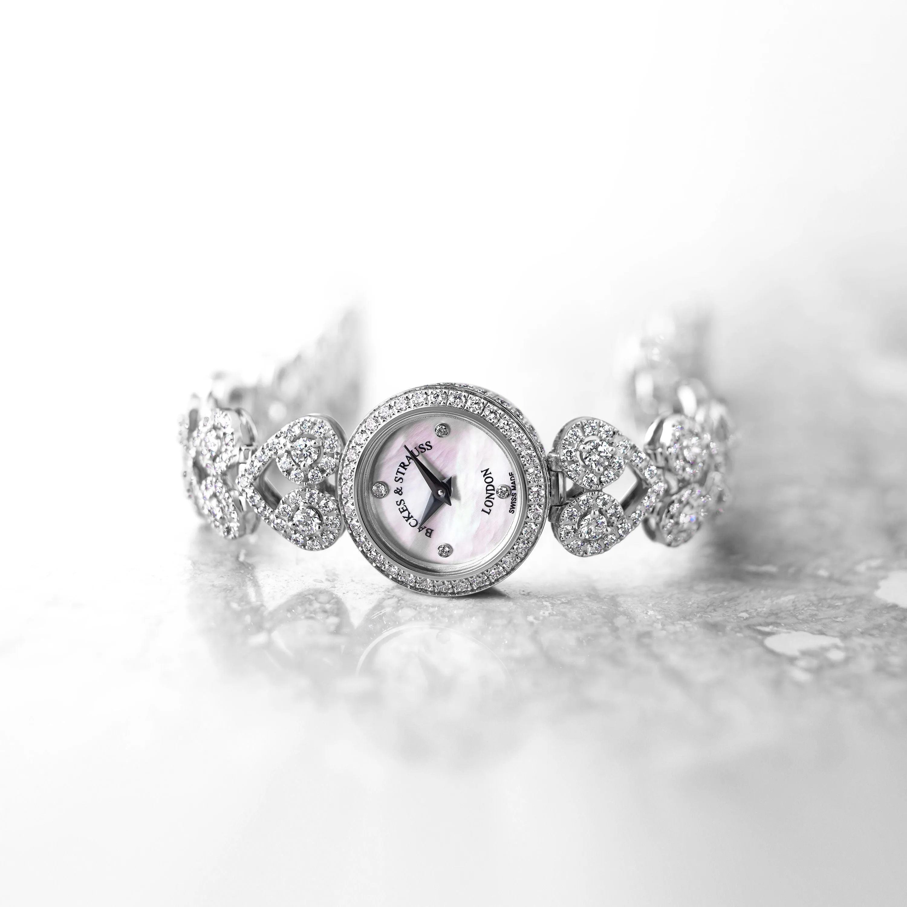 Lady Victoria Luxury Diamond Watch for Women - 18 mm White Gold - Backes & Strauss