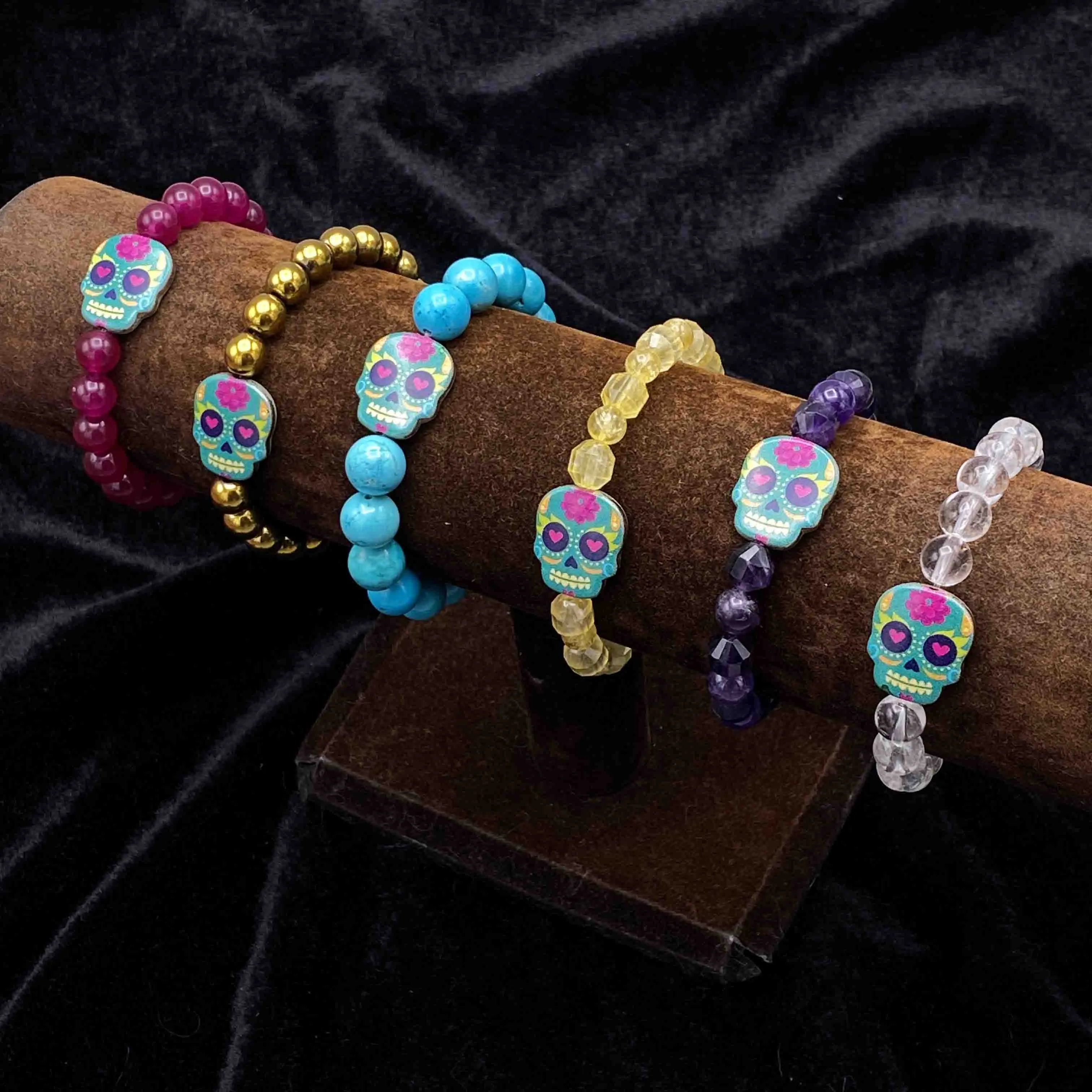 Metal Skull on gemstone beaded bracelet