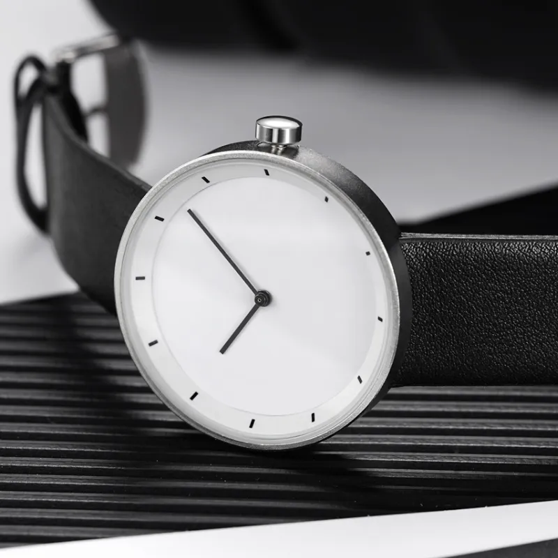 MINIMALIST STYLE | Elegant Timekeeping