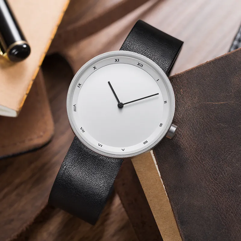 MINIMALIST STYLE | Elegant Timekeeping