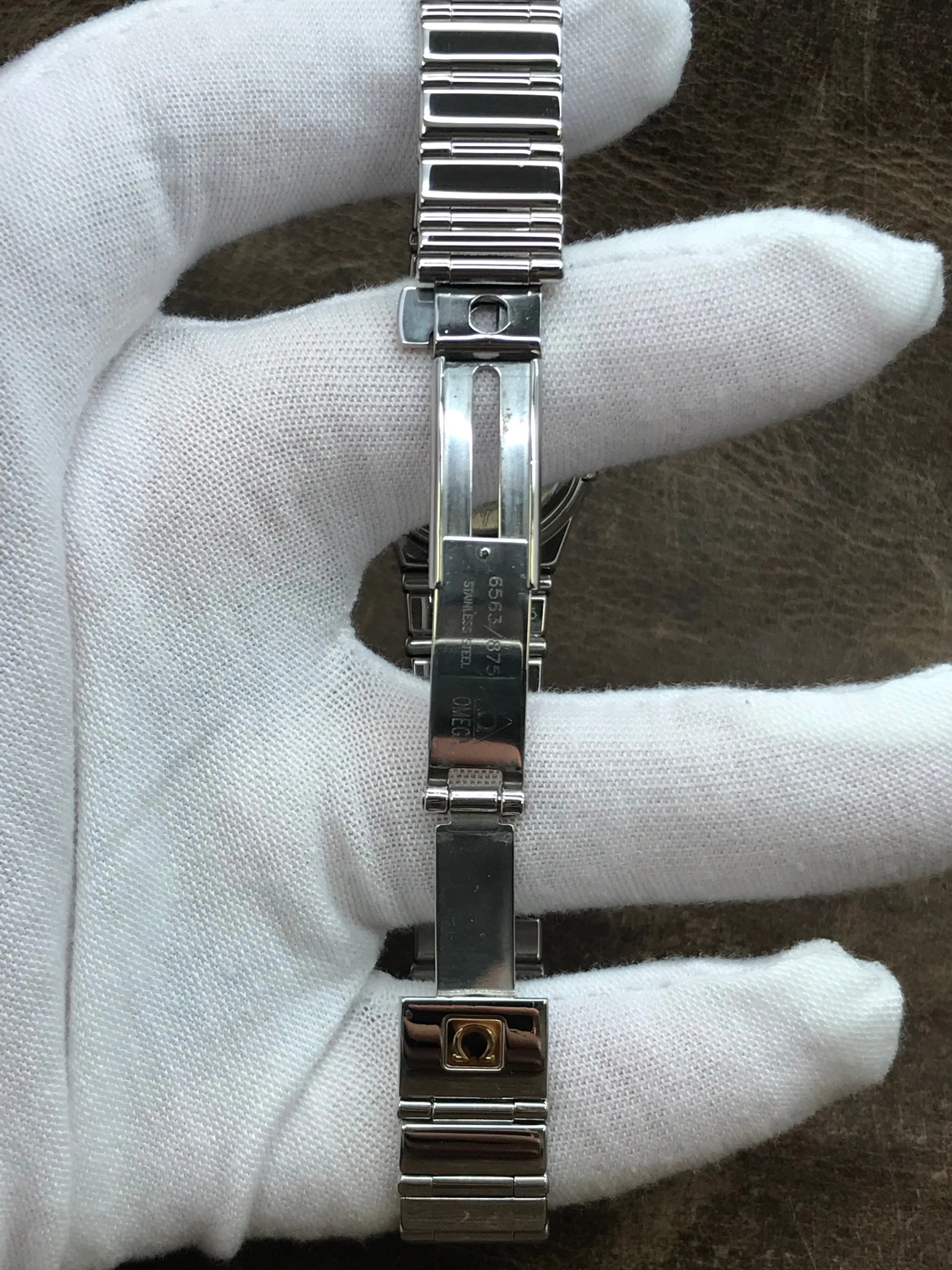 Omega Constellation Diamonds 1465.71.00 Mother of Pearl Dial Quartz Women's Watch