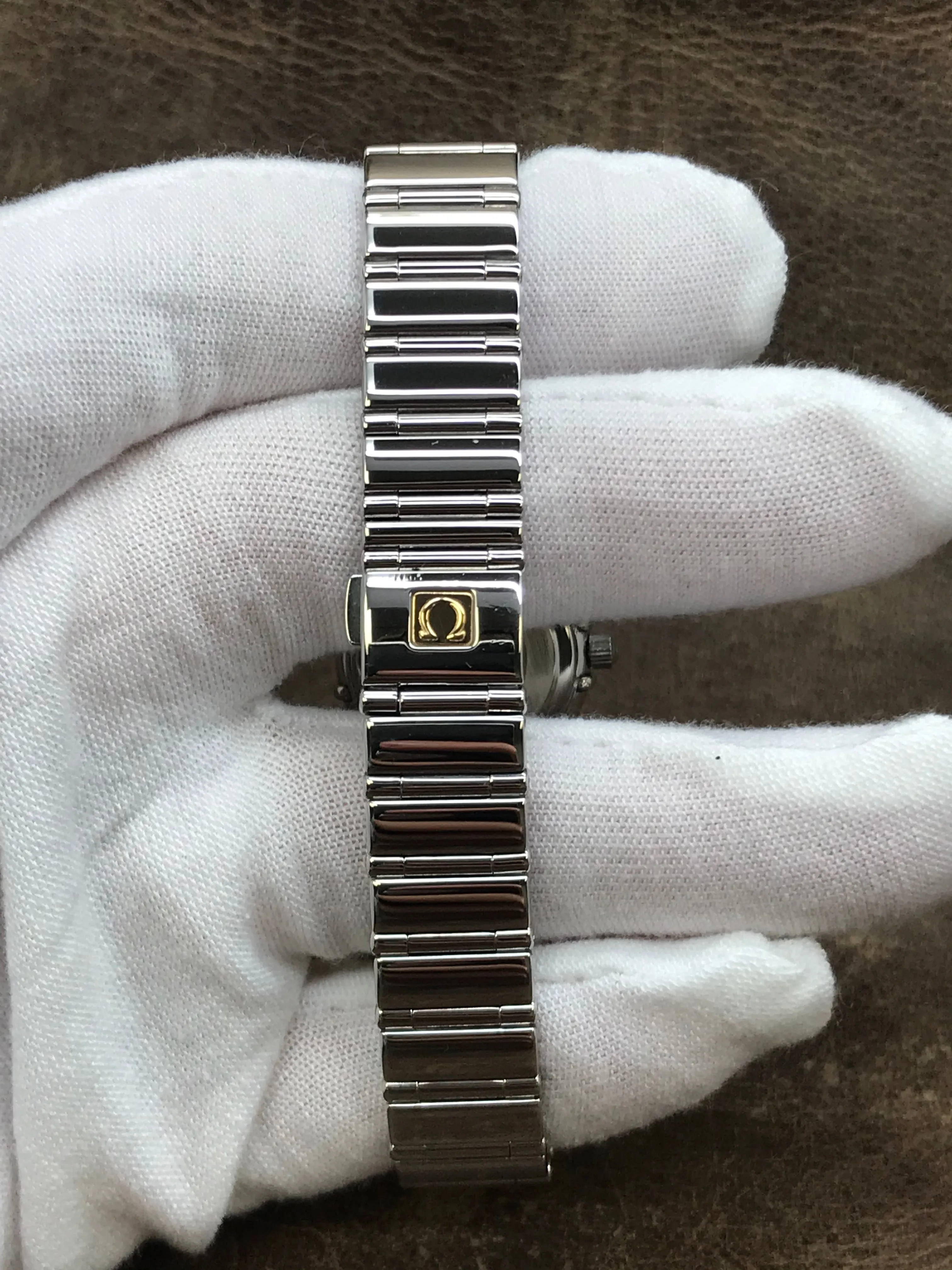 Omega Constellation Diamonds 1465.71.00 Mother of Pearl Dial Quartz Women's Watch