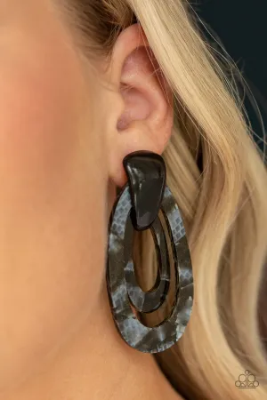 Paparazzi - The HAUTE Zone - Black Earring