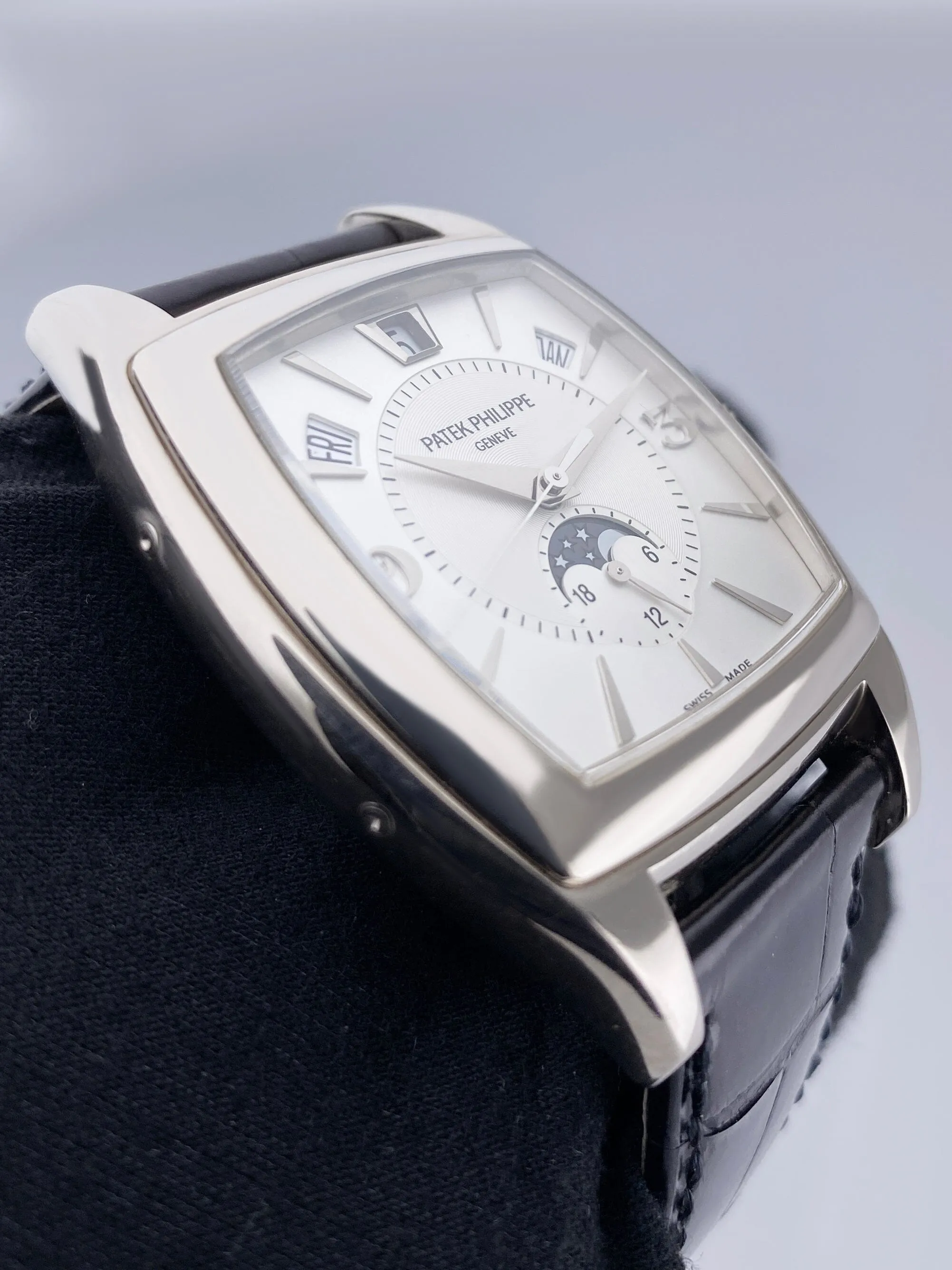 Patek Philippe Gondolo Calendario 5135G Silver Dial Mens Watch