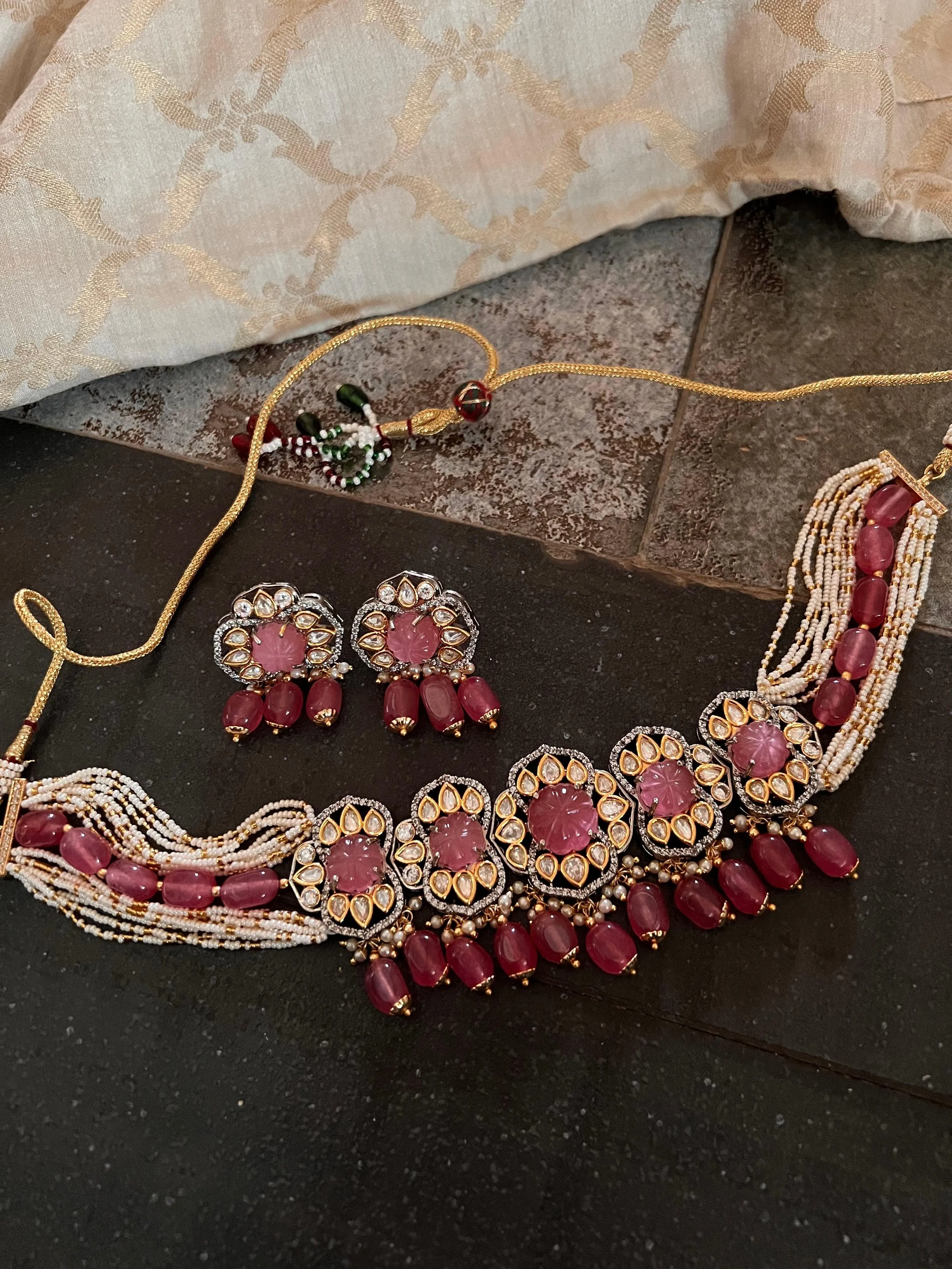 Pink Carved Stone Kundan Choker with Earrings
