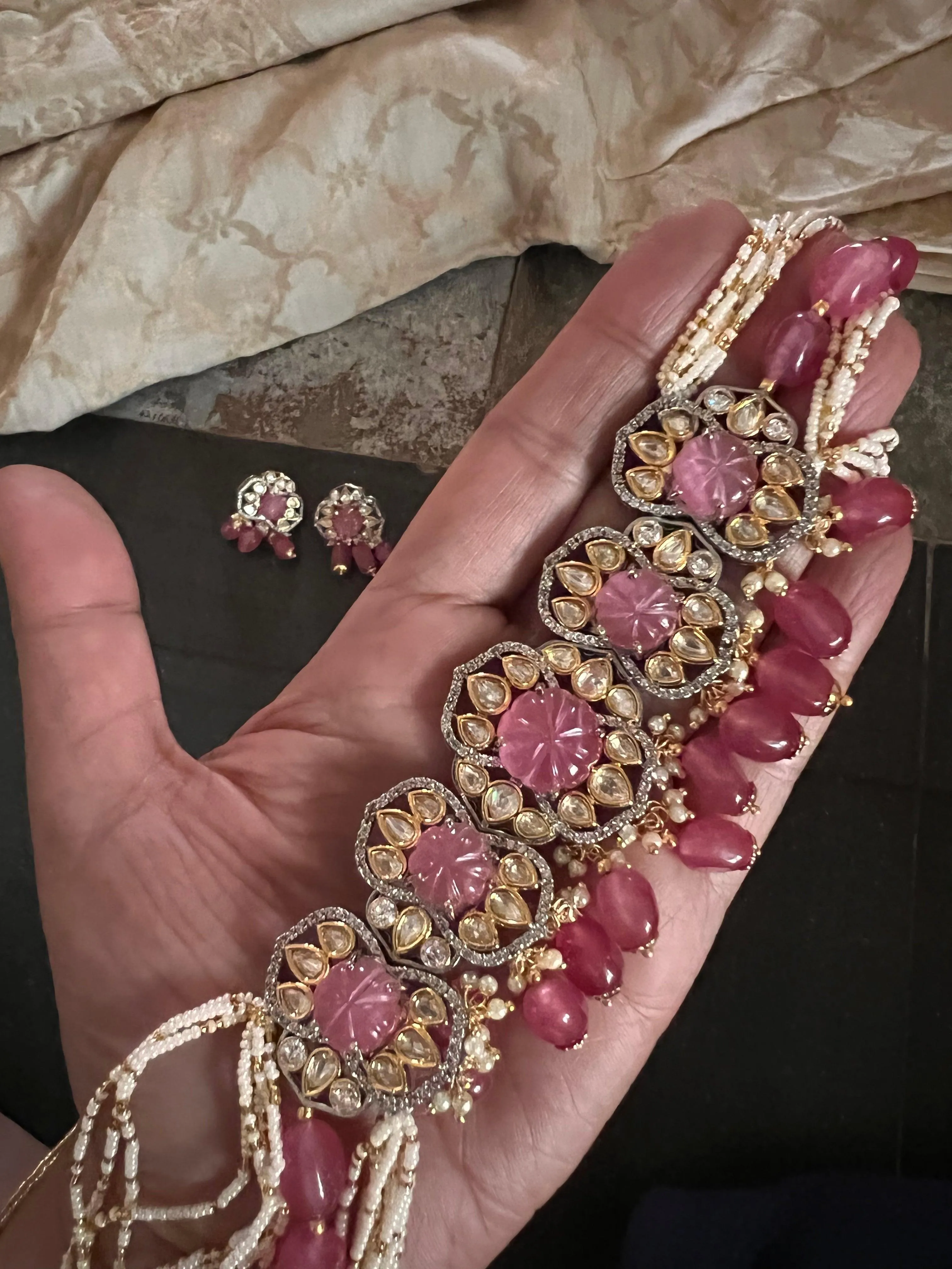 Pink Carved Stone Kundan Choker with Earrings