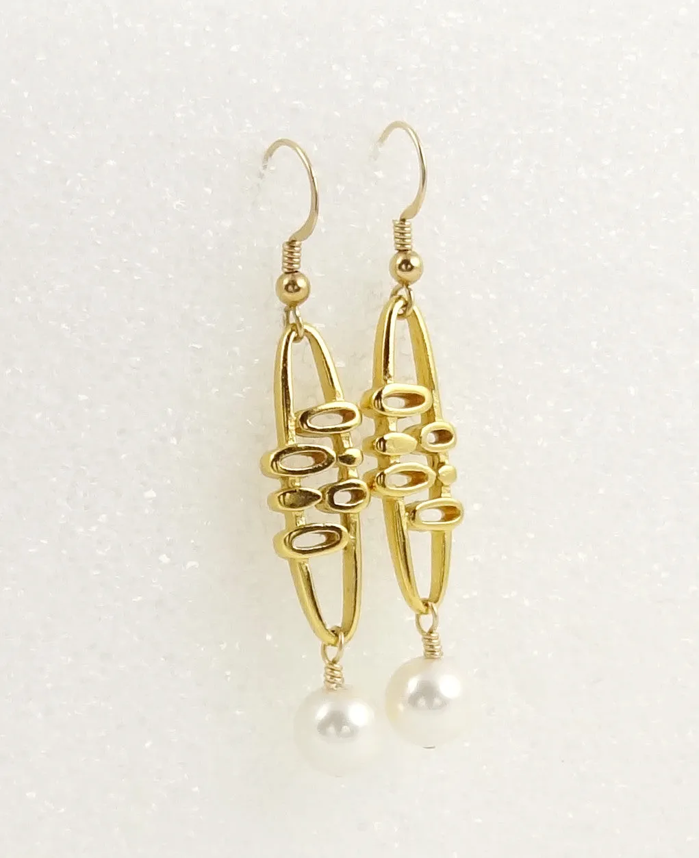 Retro Gold & Pearl Drop Earrings