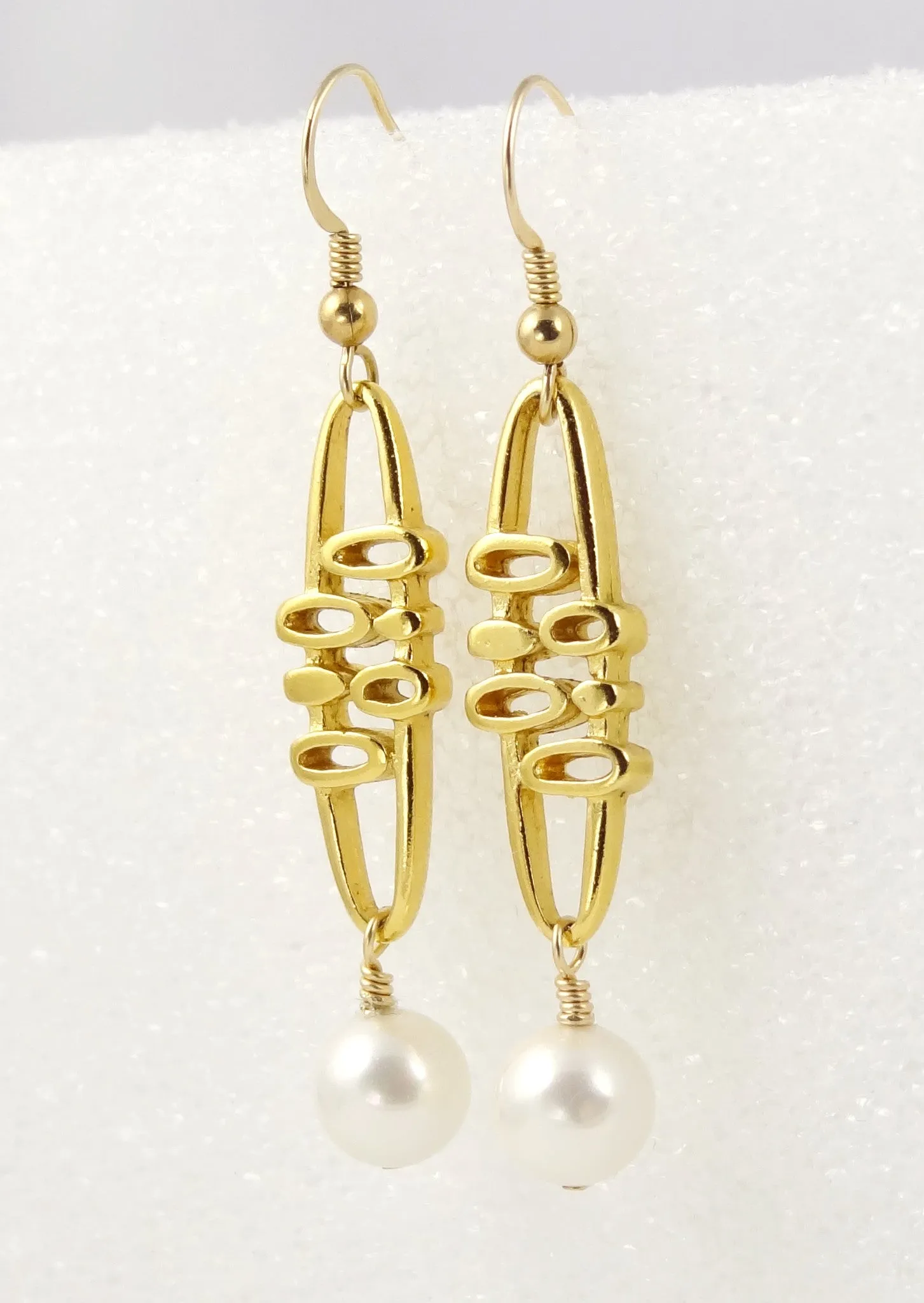 Retro Gold & Pearl Drop Earrings
