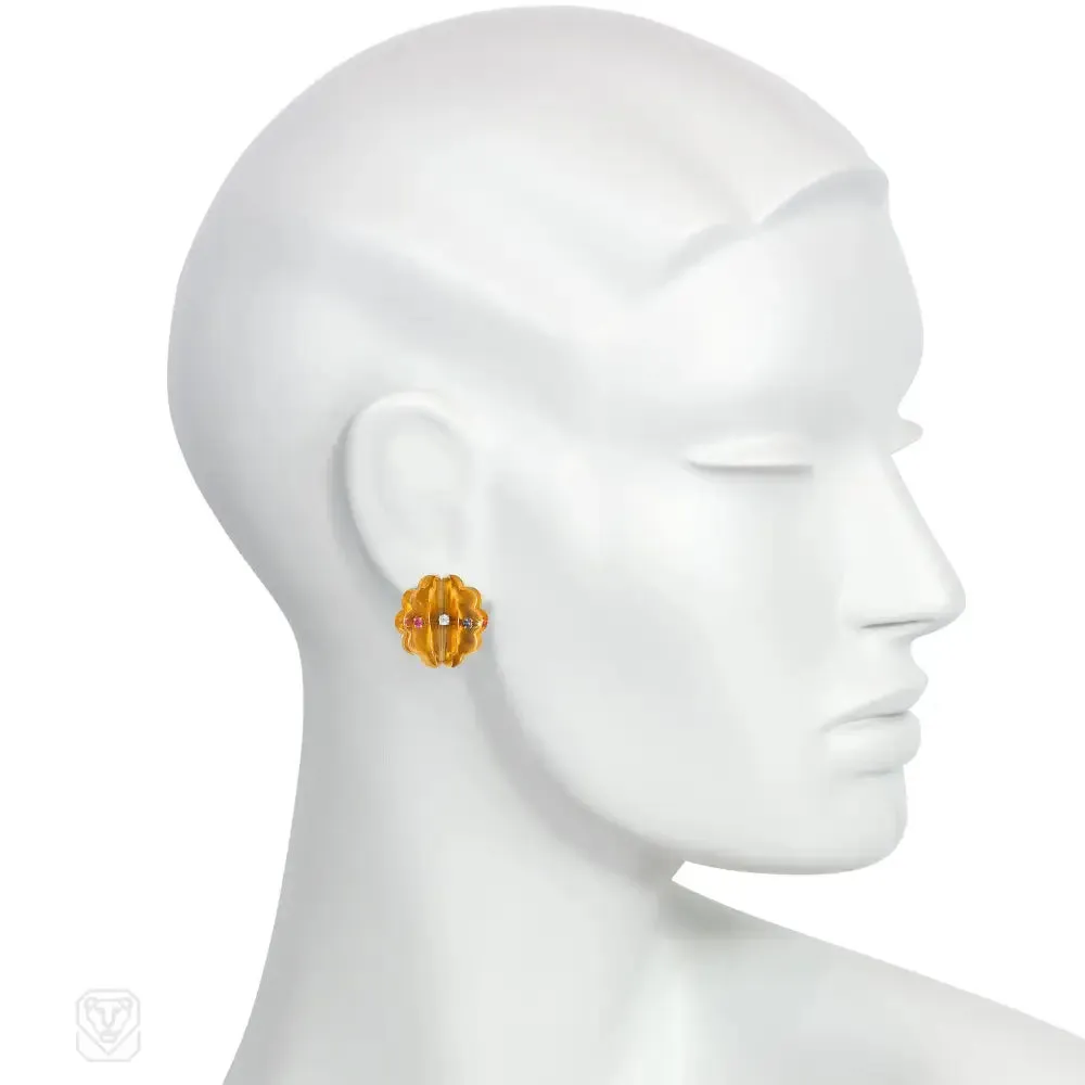 Retro gold refelective accordion earrings