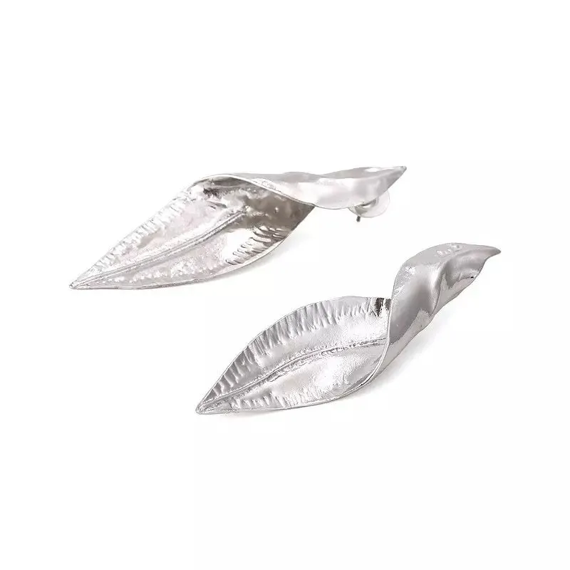 Retro Twisted Gold Color Leaf Earrings