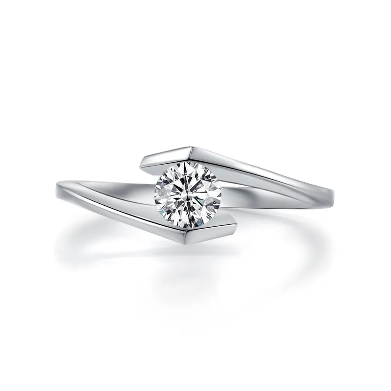 Round Cut Moissanite Diamond Solitaire Ring