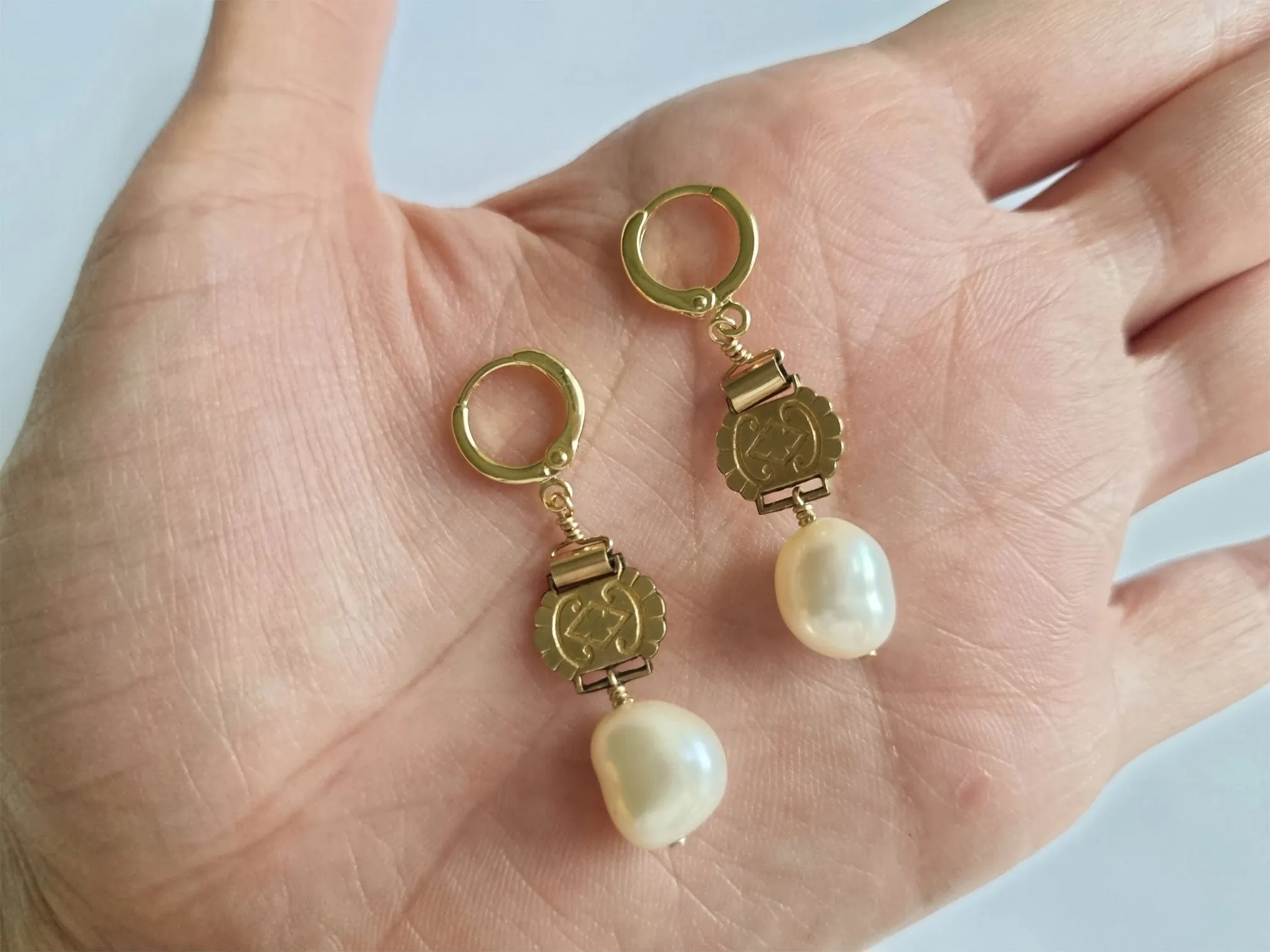 that girl earrings