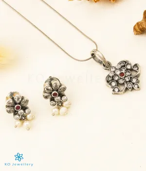 The Abinaya Silver Kemp Pendant Set (Pearl)