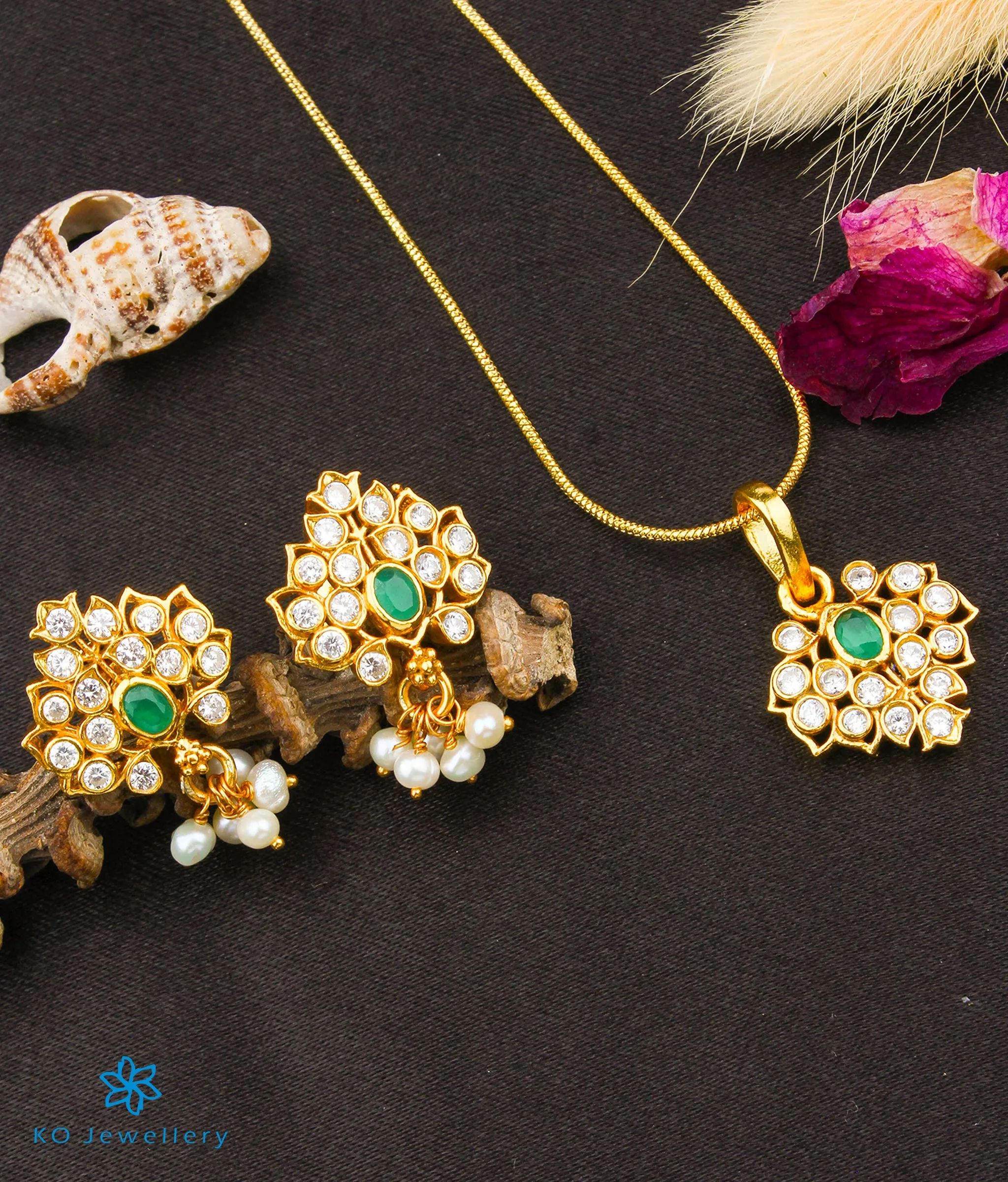 The Ekata Silver Kemp Pendant Set (Green)