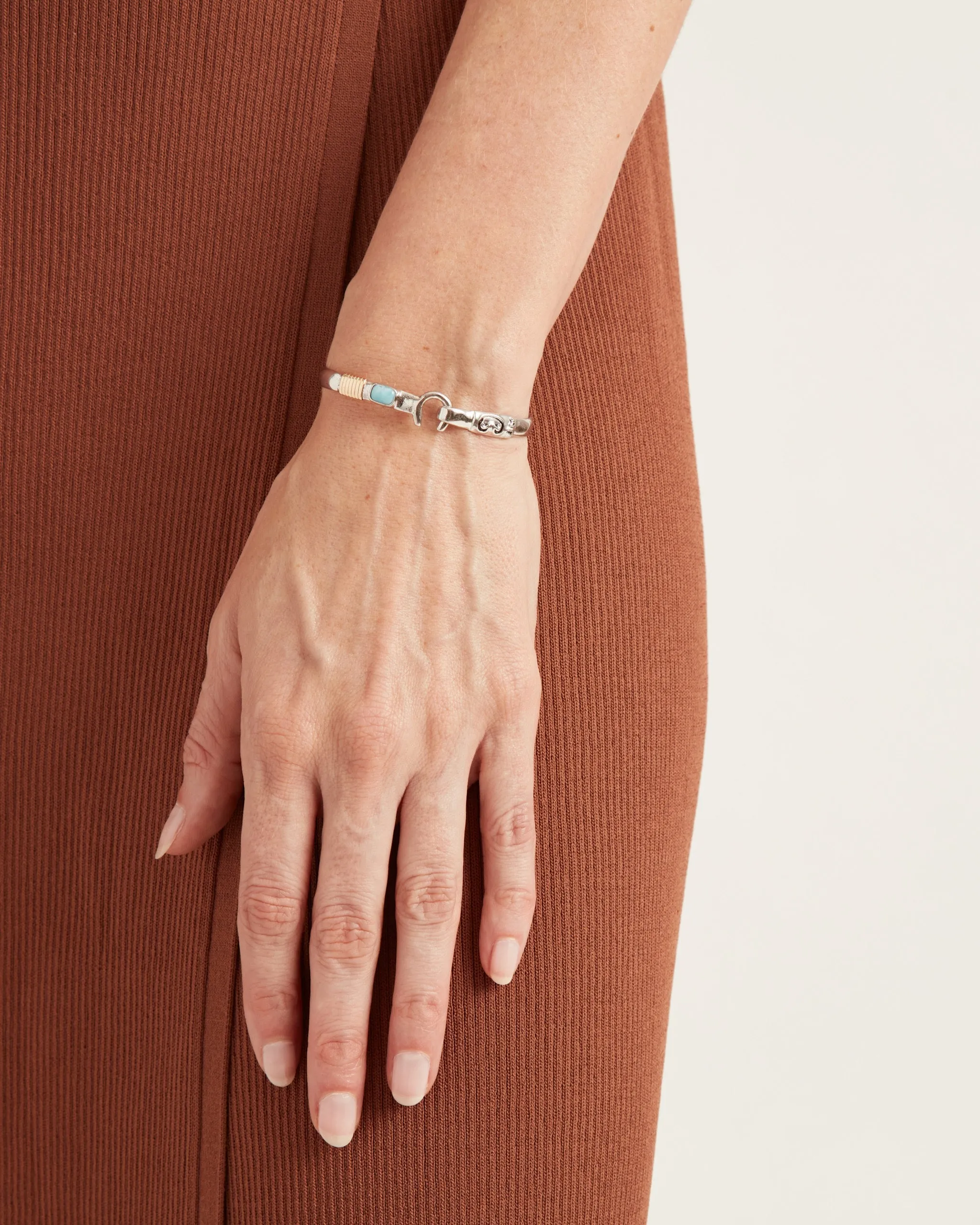The Hook Bracelet with Stone, 6mm - Larimar