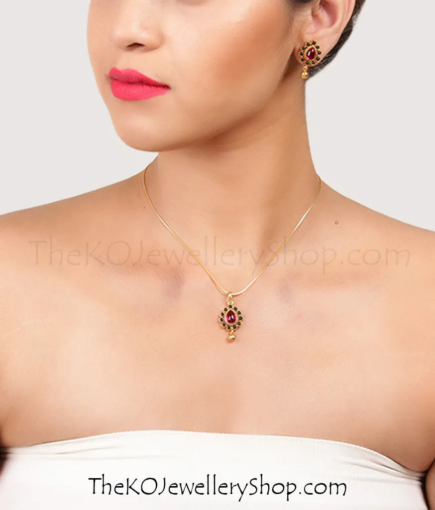 The Preshti Silver Kempu Pendant Set(Green)