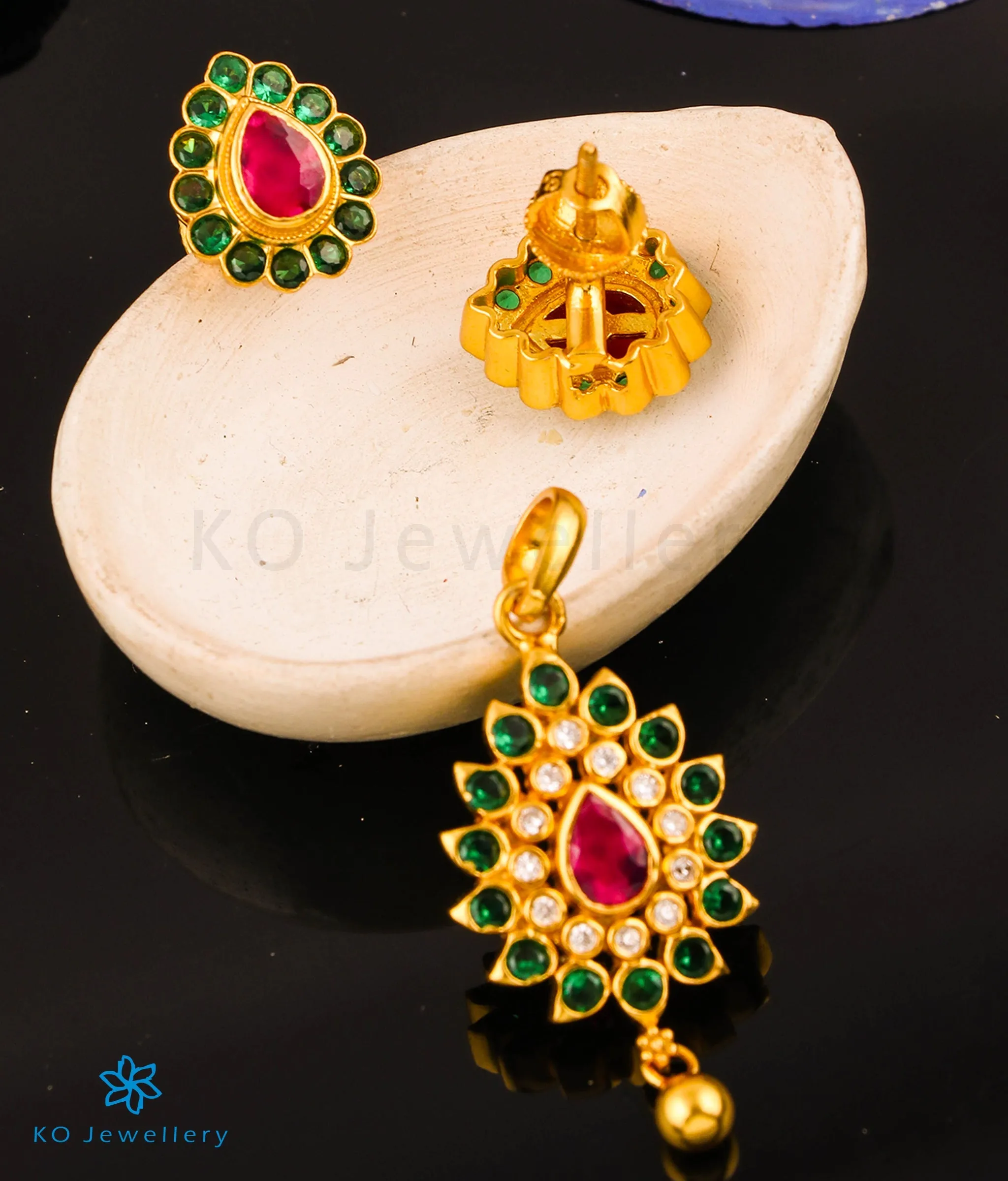 The Sahaj Silver Kemp Pendant Set