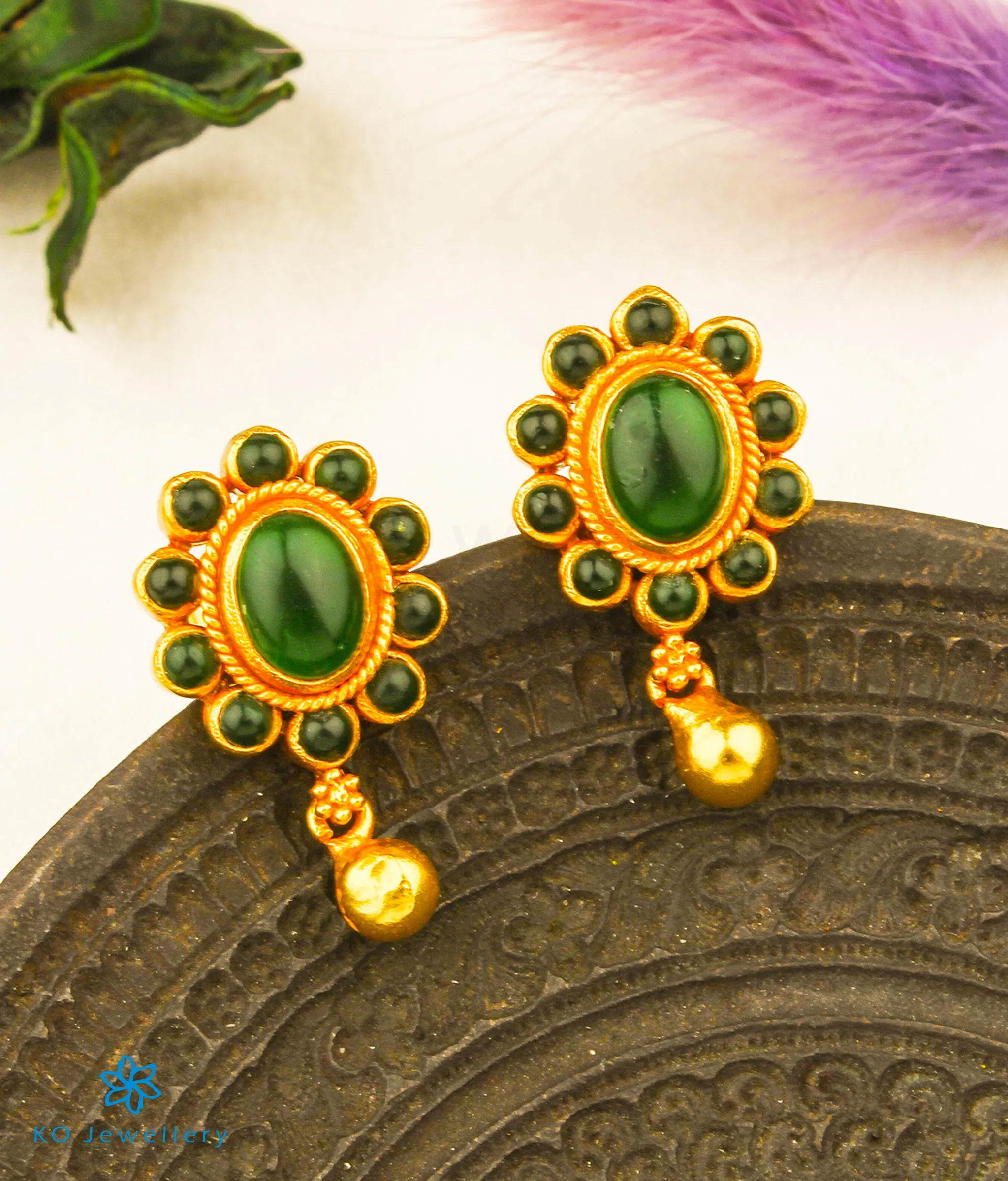 The Sampada Silver Kemp Pendant Set (Green)