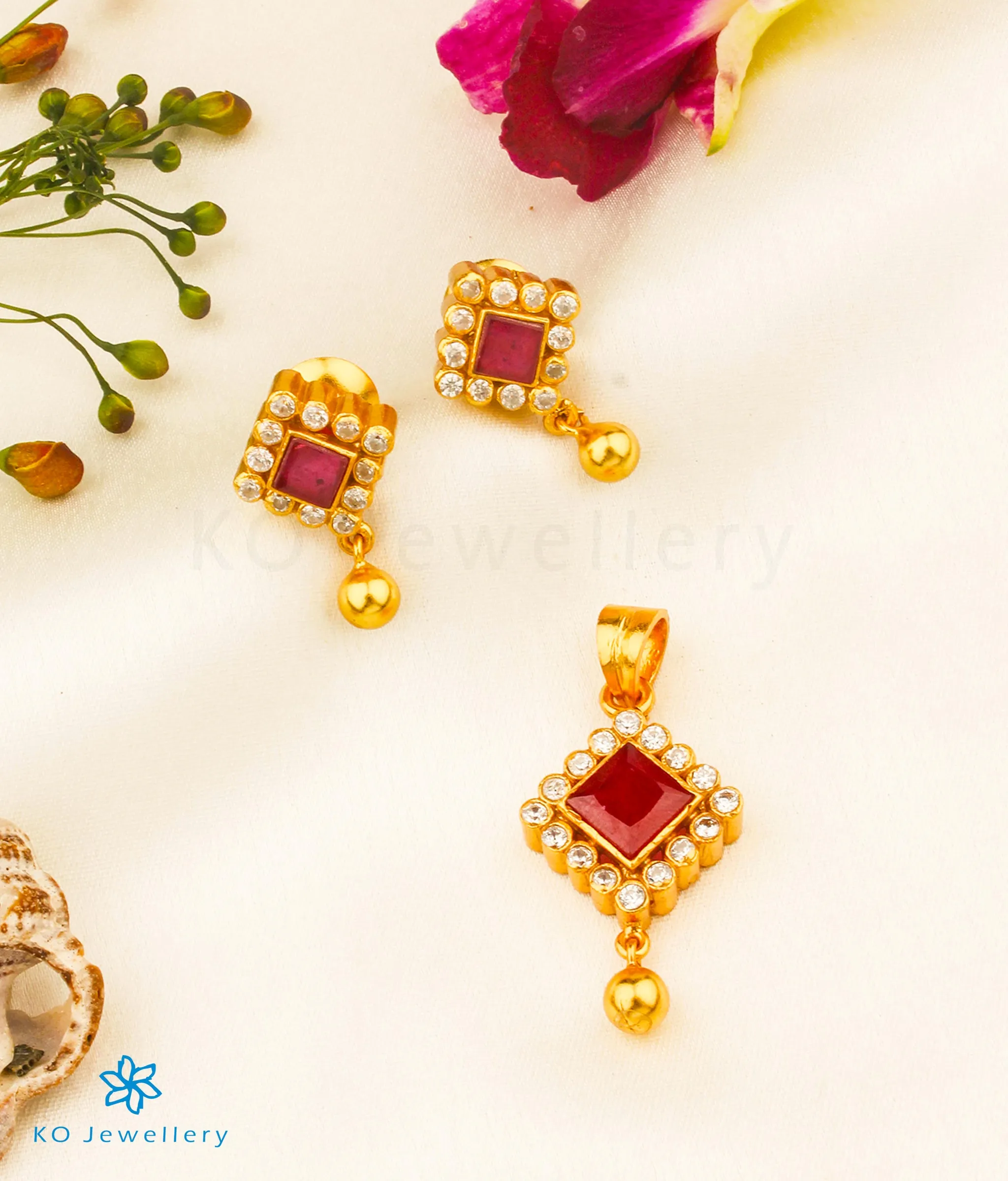 The Tishya Silver Kemp Pendant Set