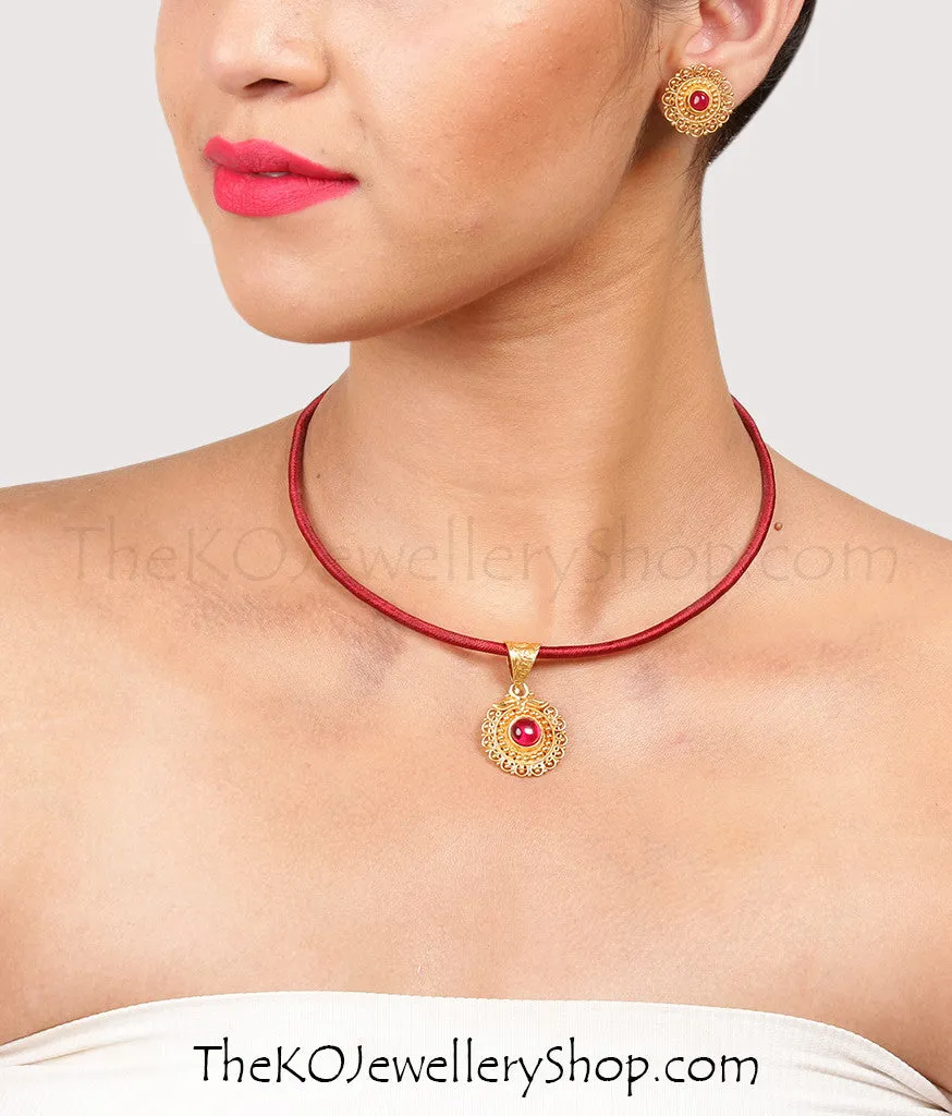 The Yuktvaa Silver Pendant Set (Pearl)