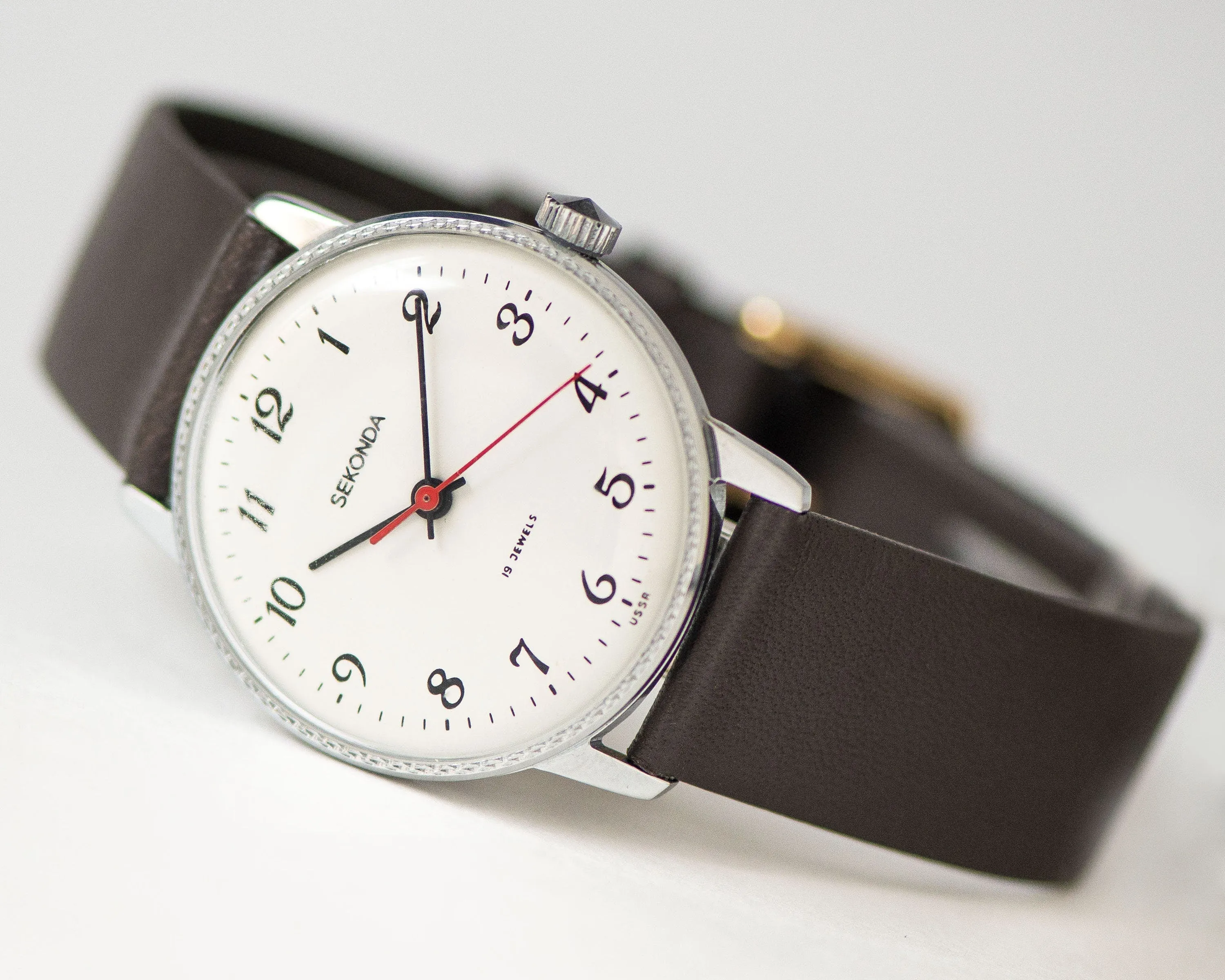 Tomboy watch minimalist, classical men women watch Sekonda, very good condition wristwatch, boyfriend's watch gift, new luxury leather strap