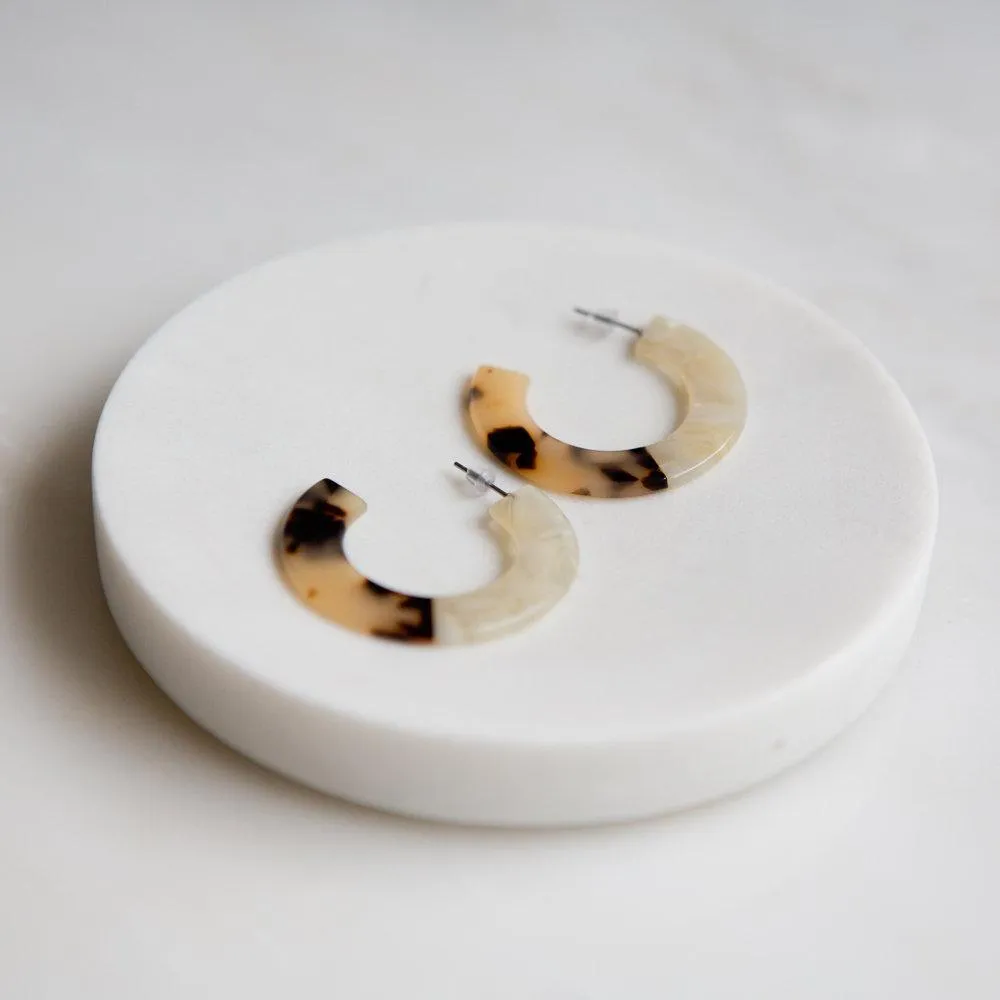 Tortoise Shell Earrings (White/Blonde & Black)