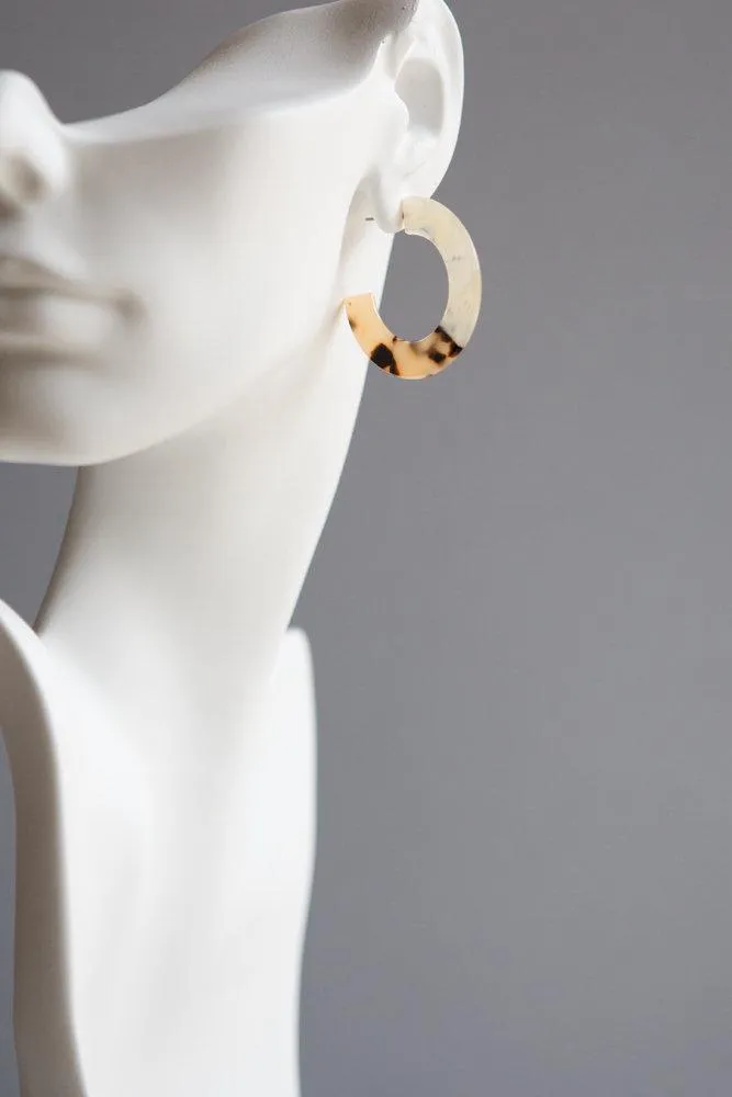 Tortoise Shell Earrings (White/Blonde & Black)