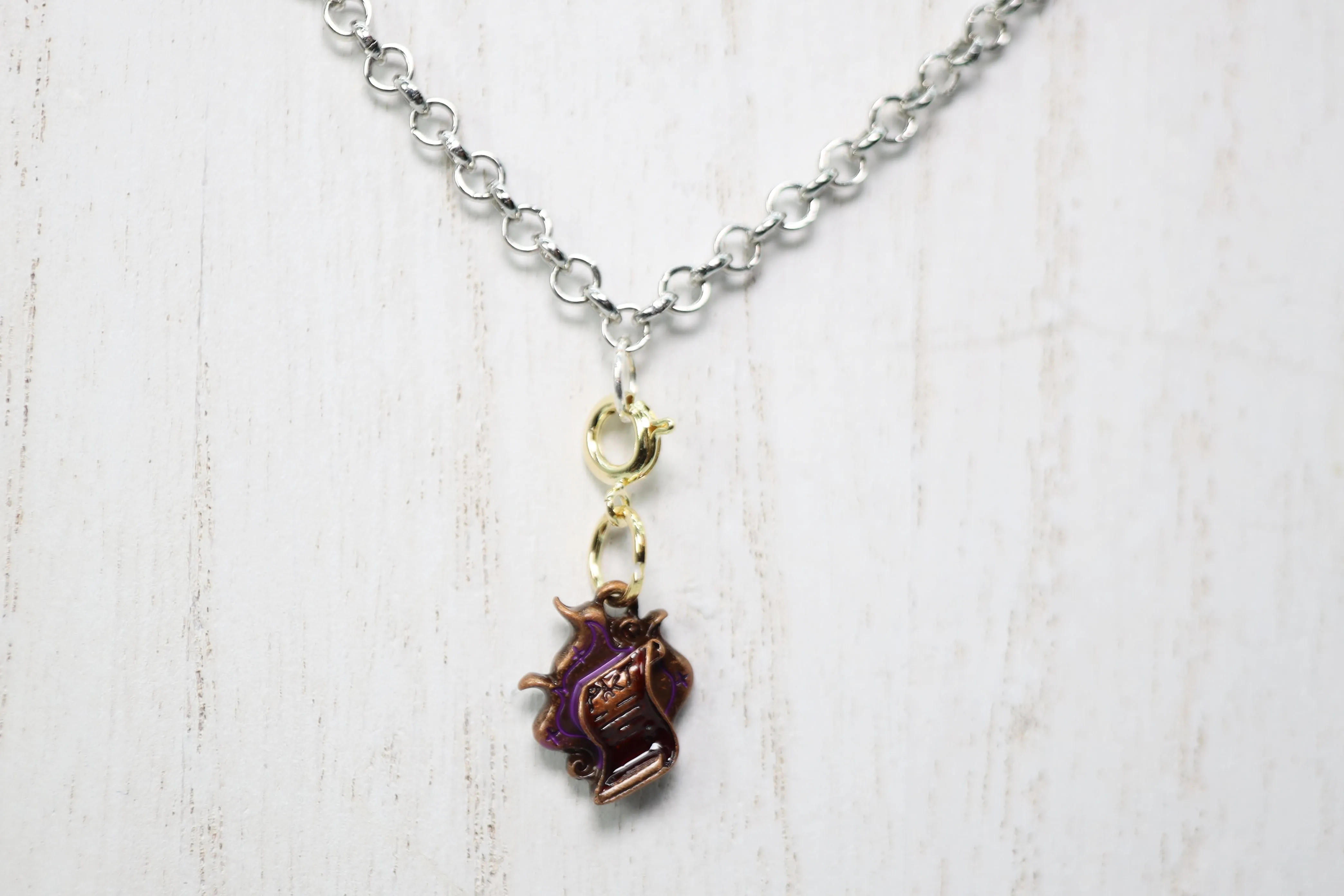Traveler's Trinkets: Warlock Contract Charm