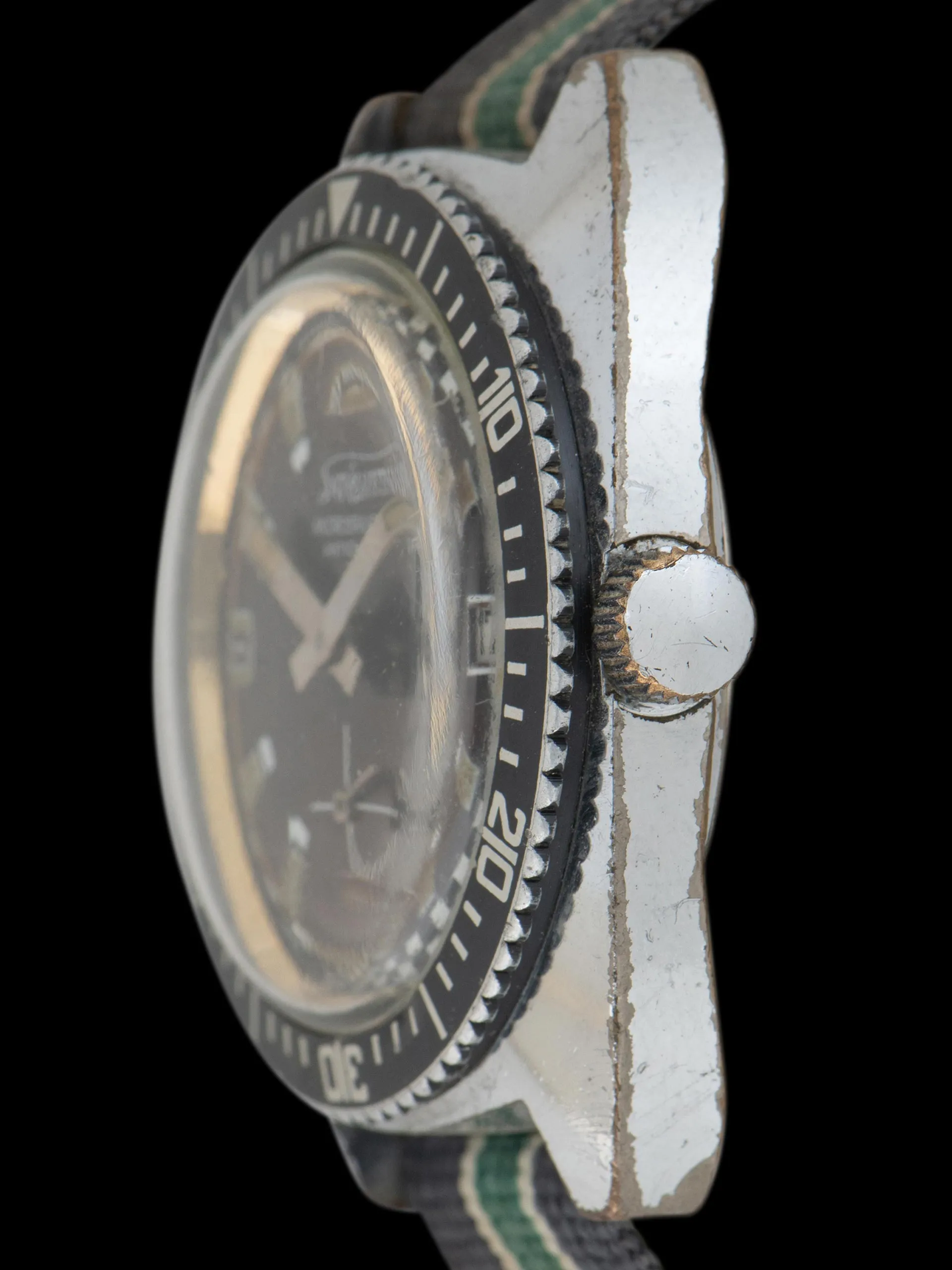 Tropical 1960s Satelite Skin Diver